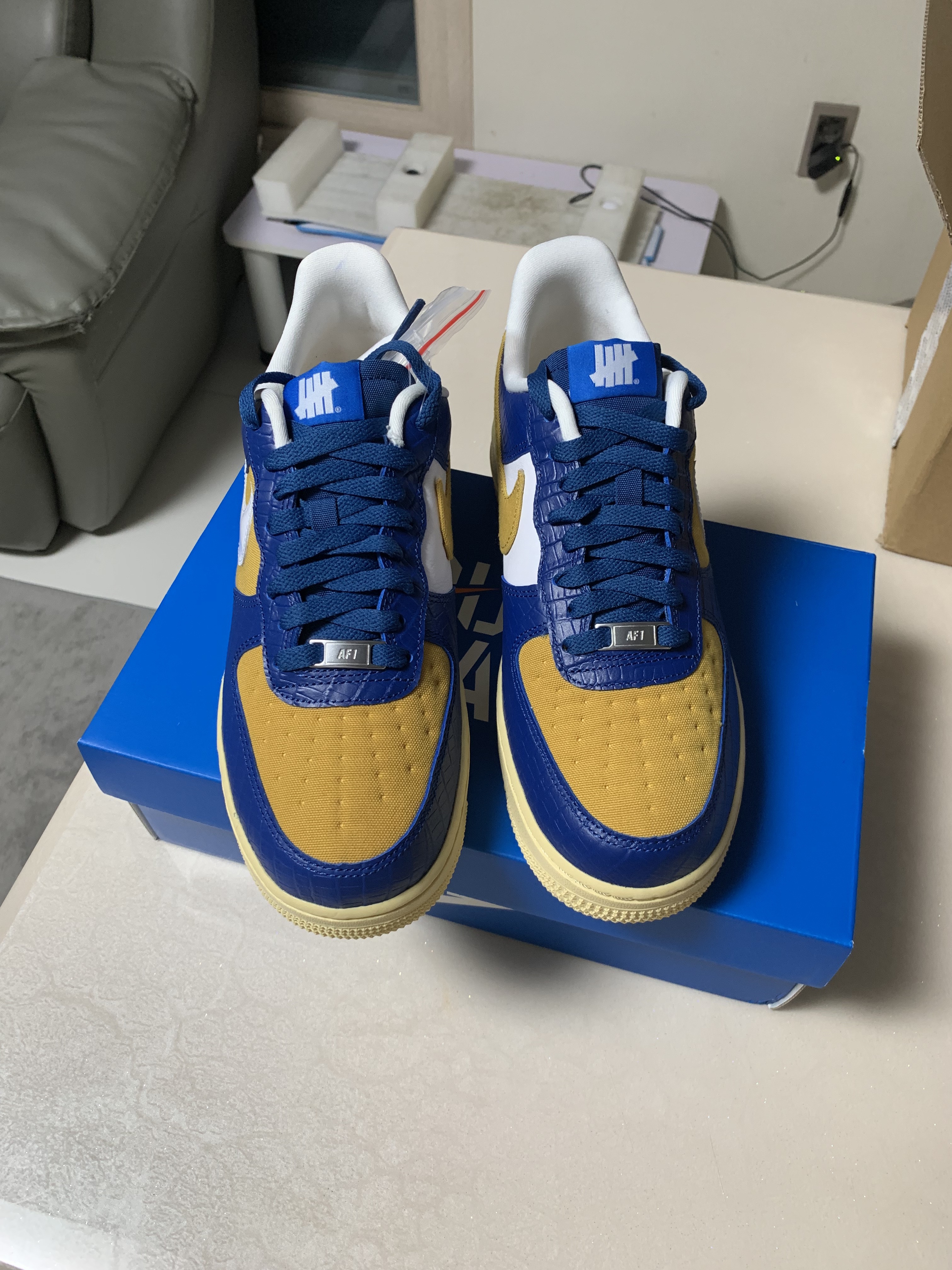 Nike x Undefeated Air Force 1 Low SP 5 On It Court Blue 착용 스타일 - 4