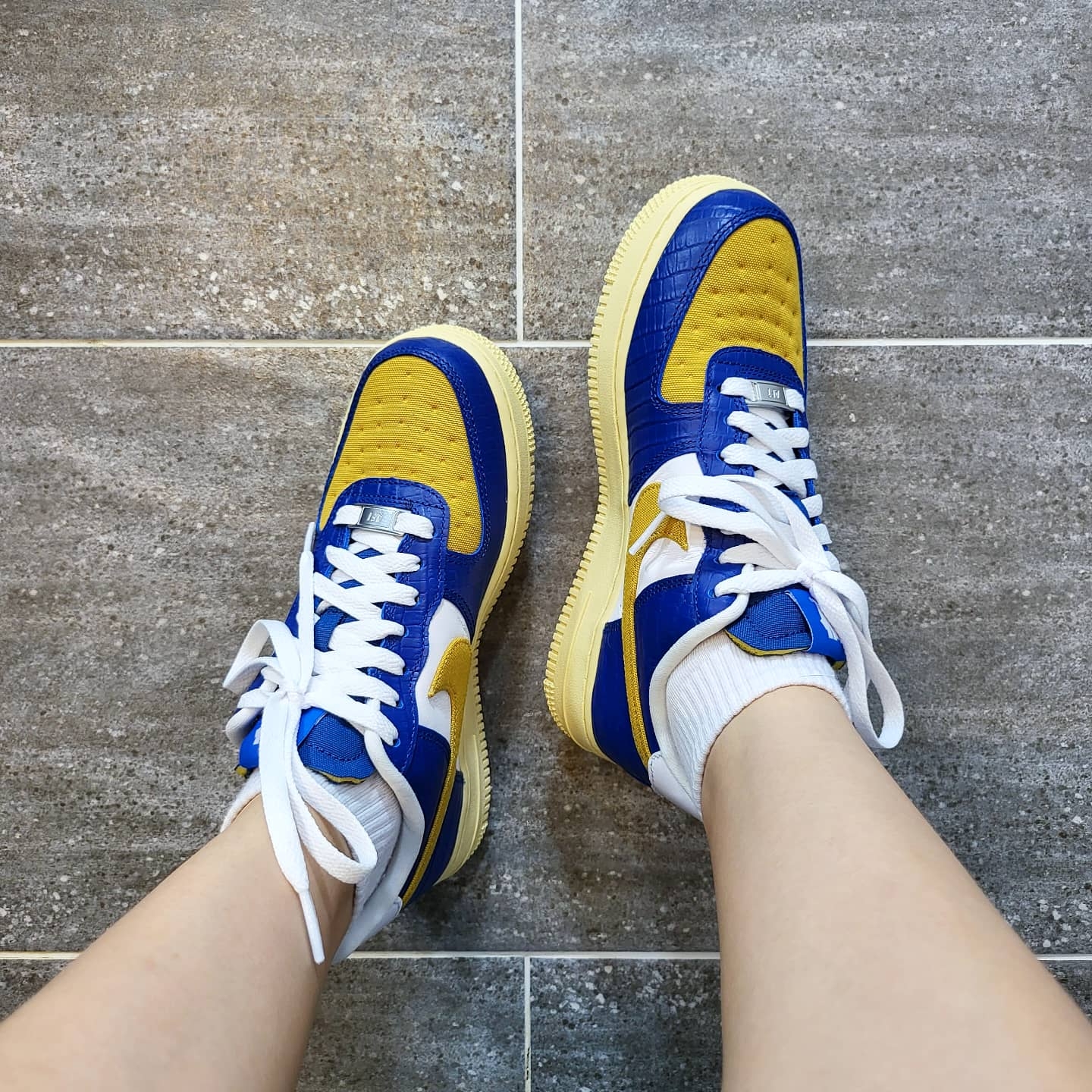 Nike x Undefeated Air Force 1 Low SP 5 On It Court Blue 착용 스타일 - 1