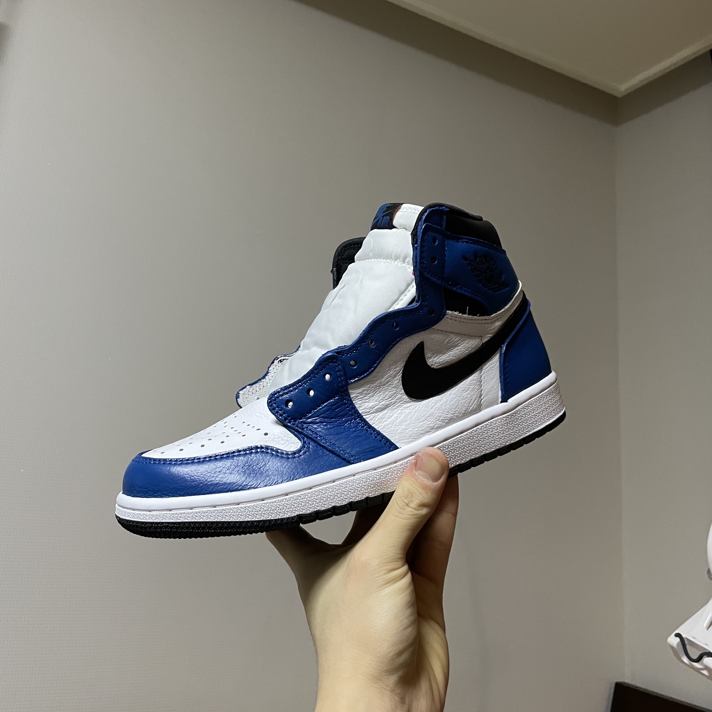 Jordan 1 Low OG Neutral Grey, Jordan 1 Retro High OG Defiant SB LA to Chicago 착용 스타일 - 5