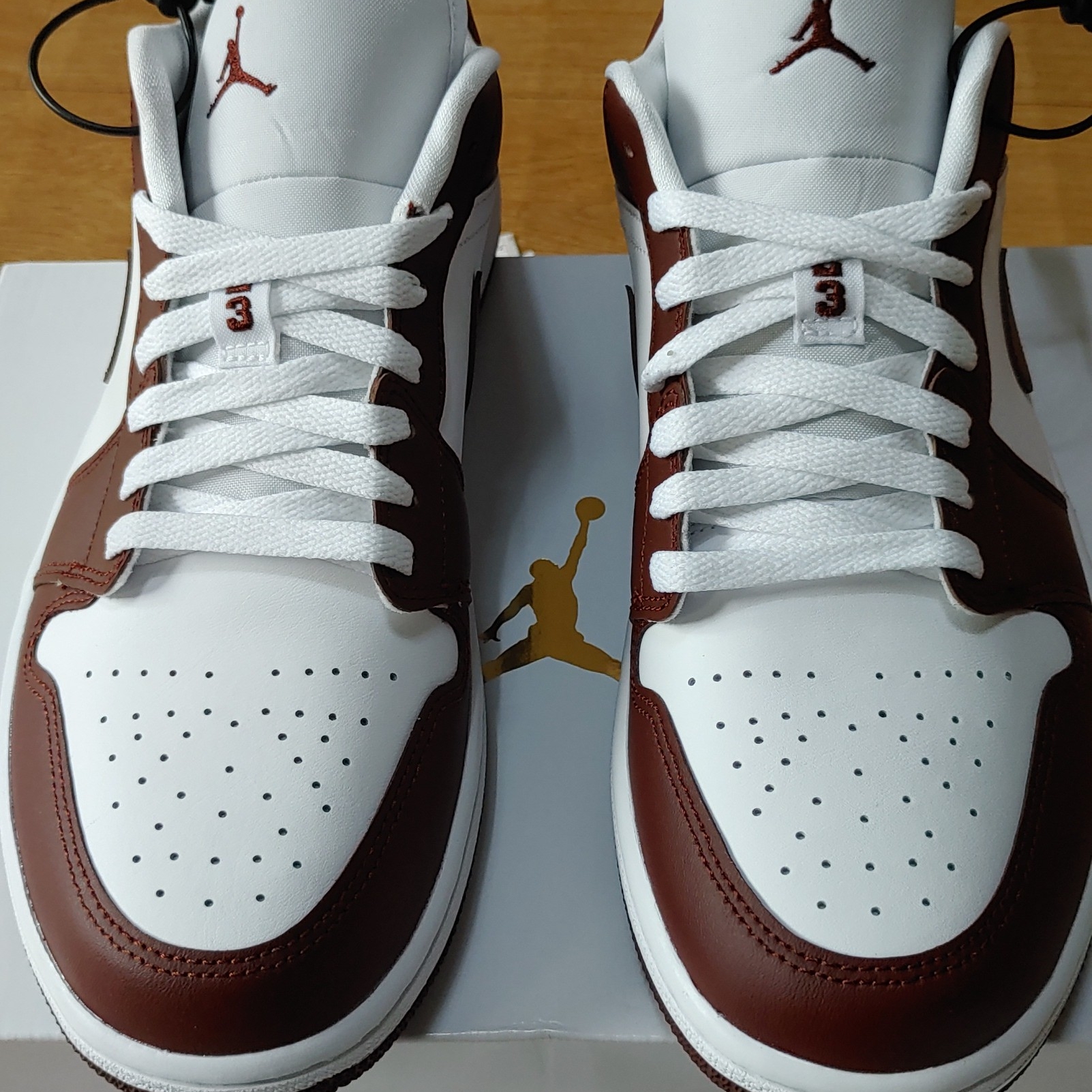 (W) Jordan 1 Low Bronze Eclipse 착용 스타일 - 2