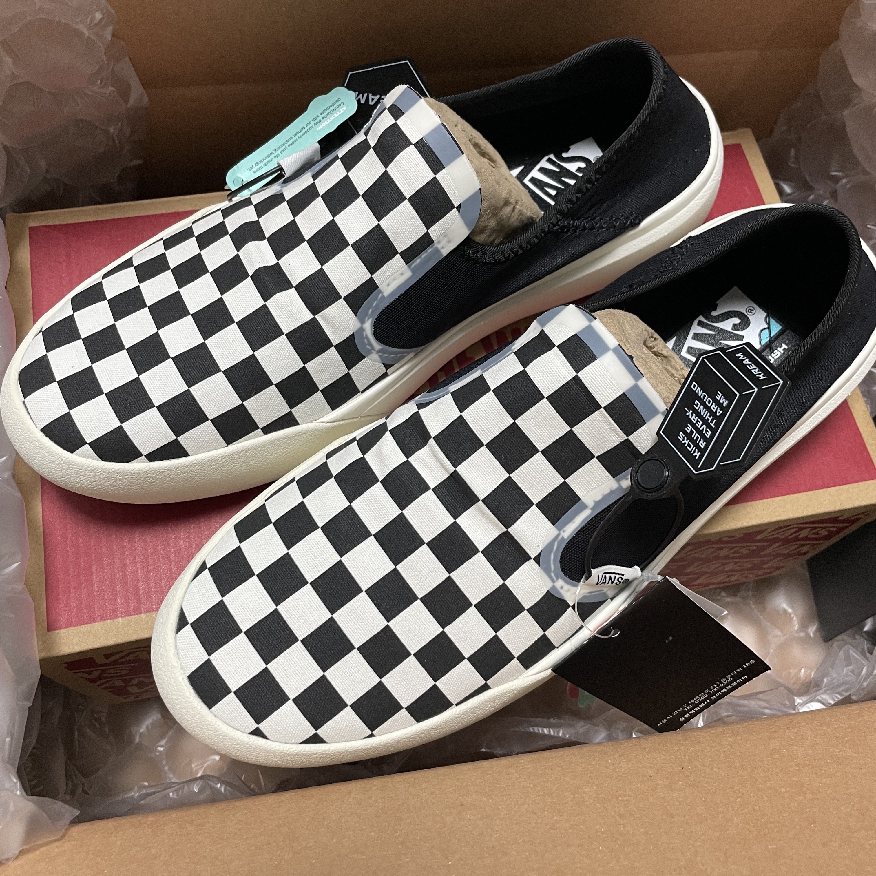 Vans Checkerboard Comfycush One Black 착용 스타일 - 2