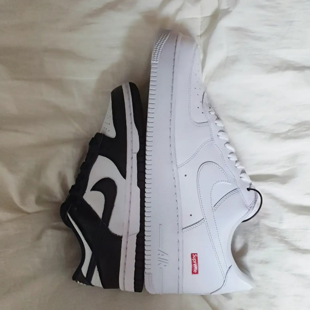 (W) Nike Dunk Low Black, Nike x Supreme Air Force 1 Low White 착용 스타일