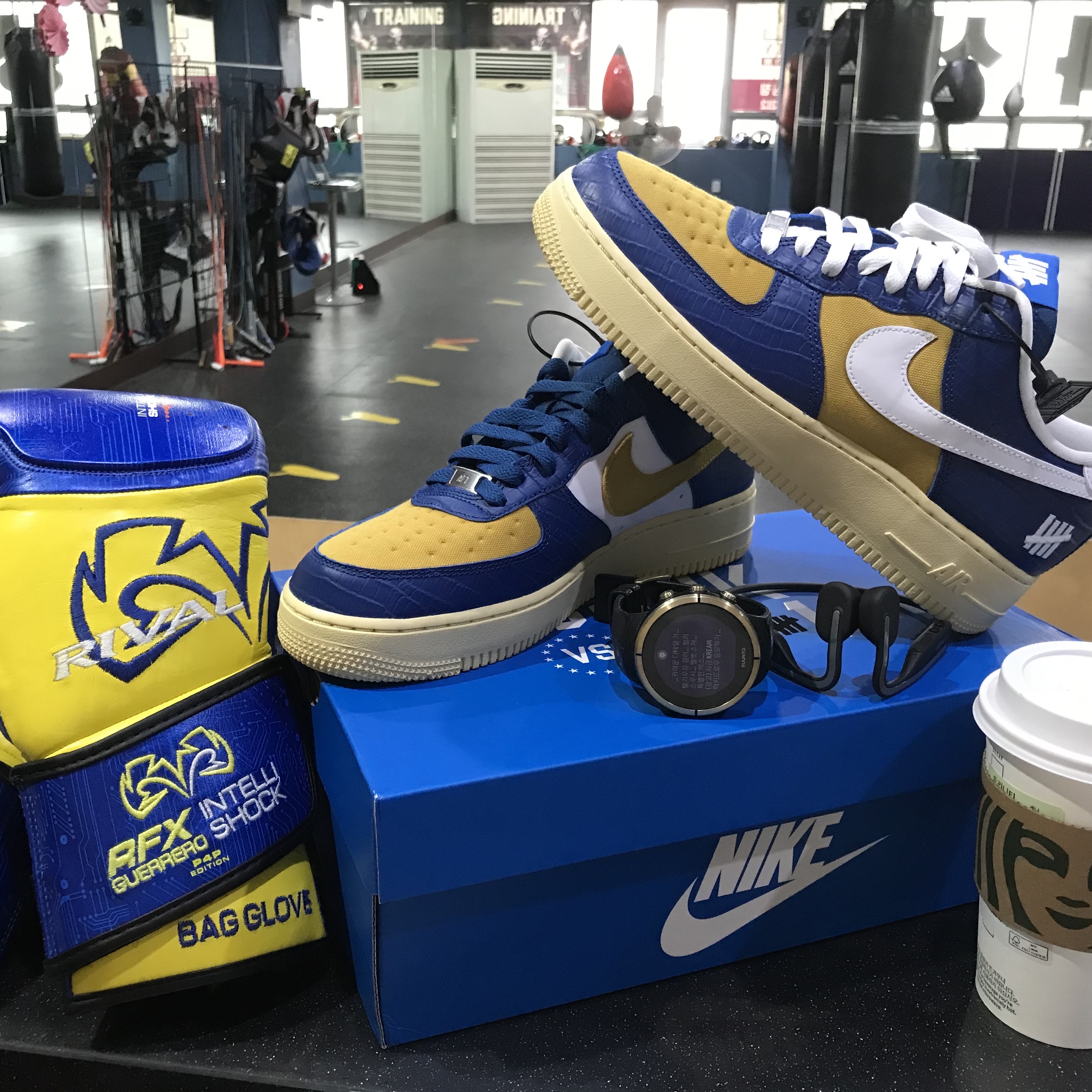 Nike x Undefeated Air Force 1 Low SP 5 On It Court Blue 착용 스타일 - 2