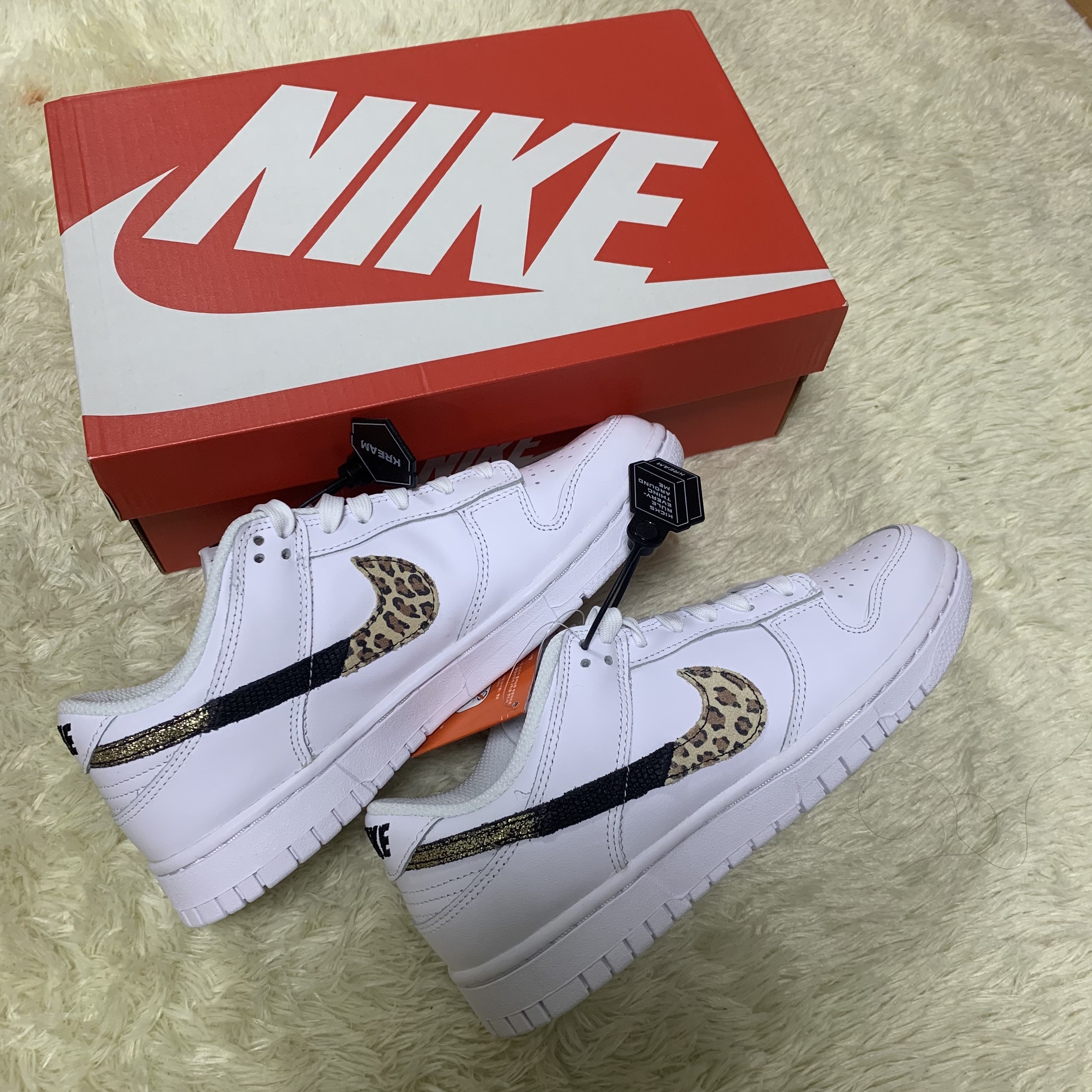 (W) Nike Dunk Low SE Primal White 착용 스타일