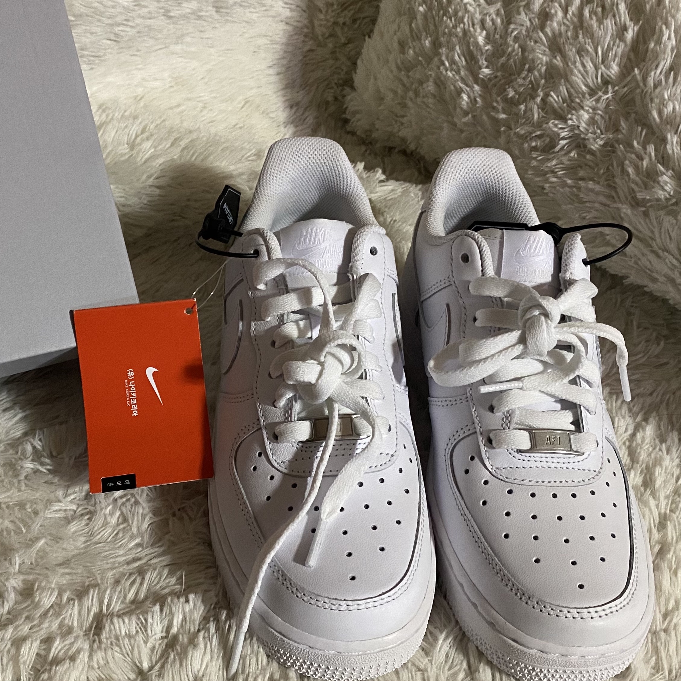 Nike Air Force 1 '07 Low White, (W) Nike Air Force 1 '07 Low White 착용 스타일