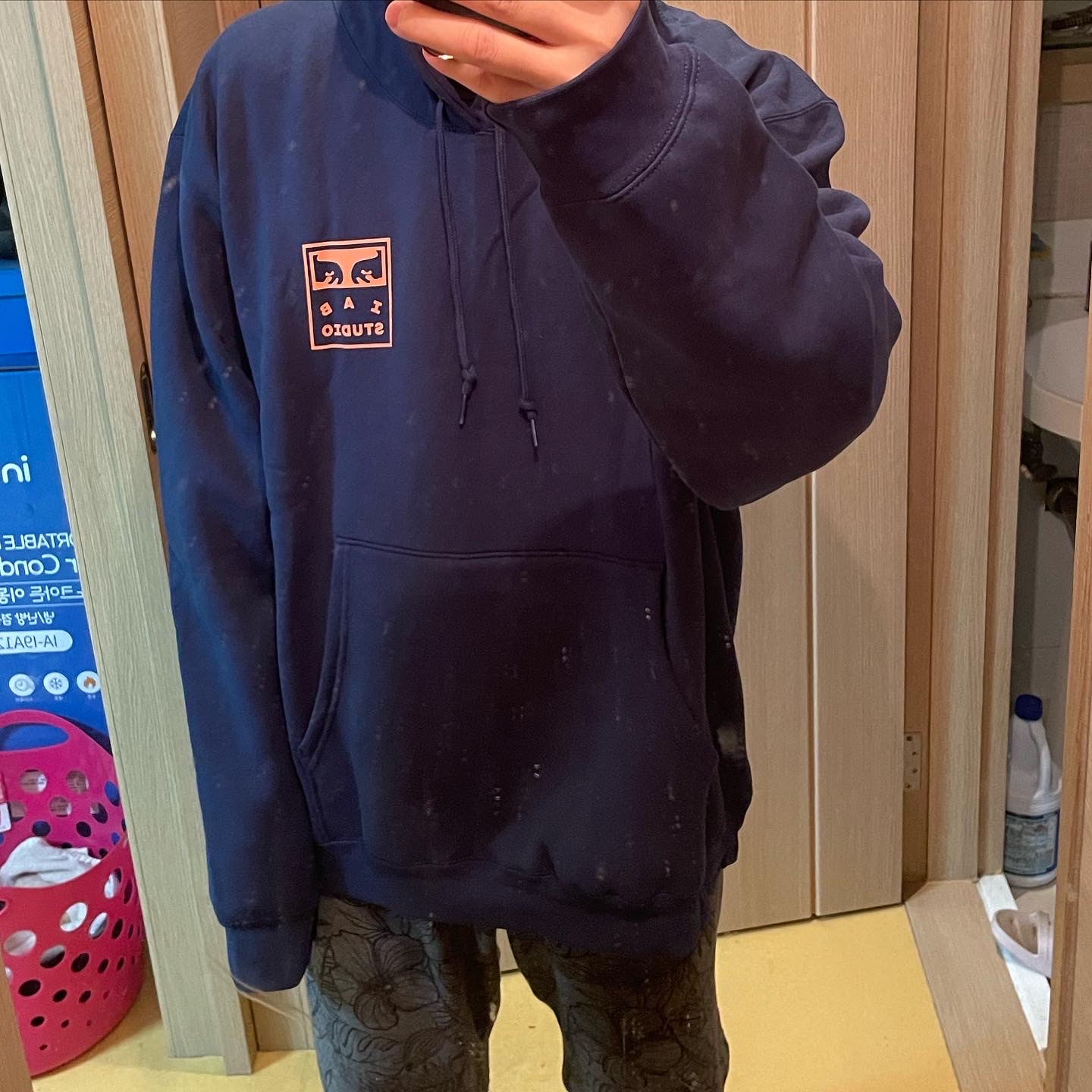 IAB Studio x Obey Eyes Icon Hoodie Oceana, IAB Studio x Obey Beenzino Icon Crew Ash Gray 착용 스타일 - 2