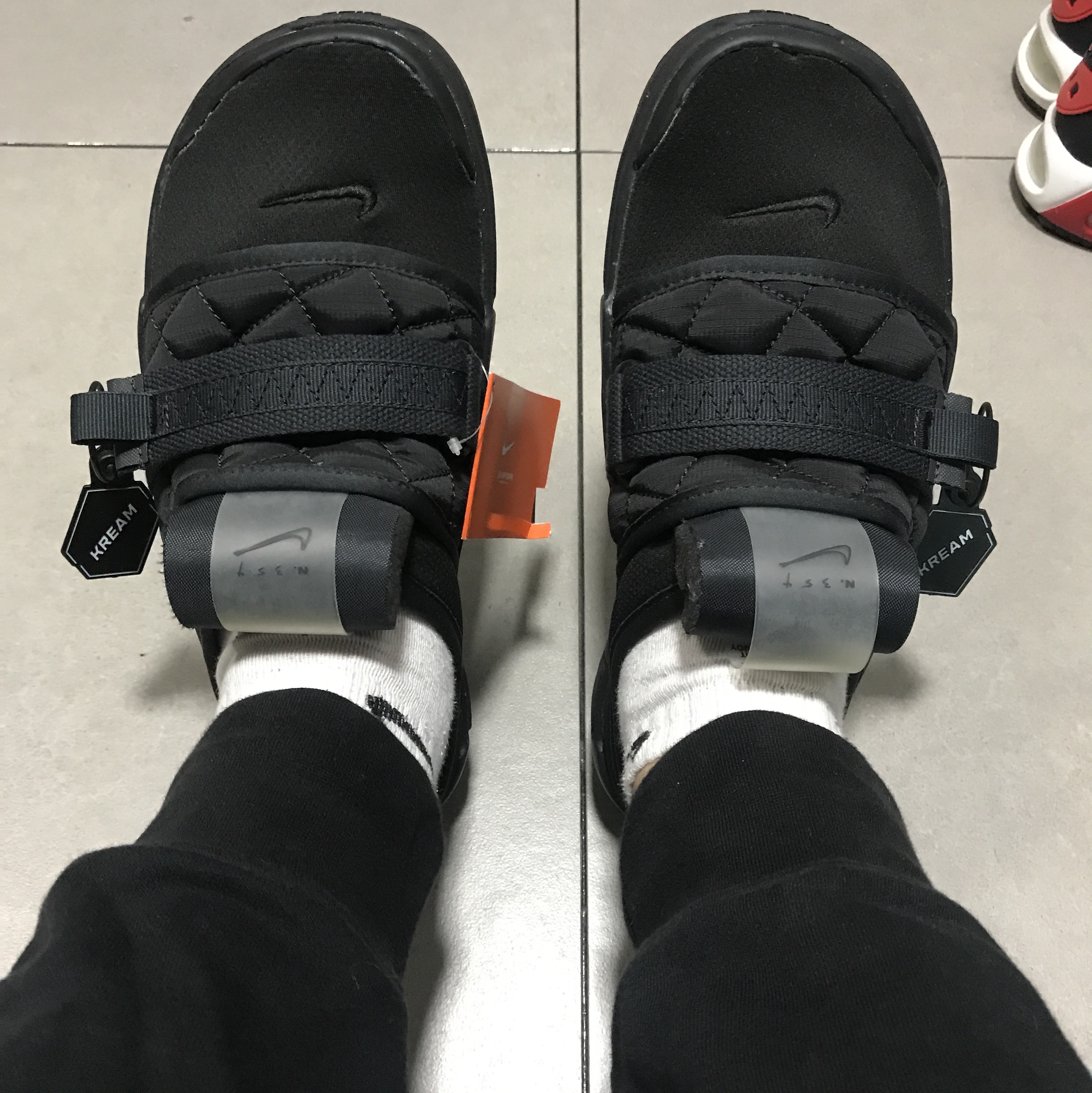 Nike Offline Off Noir Black 착용 스타일