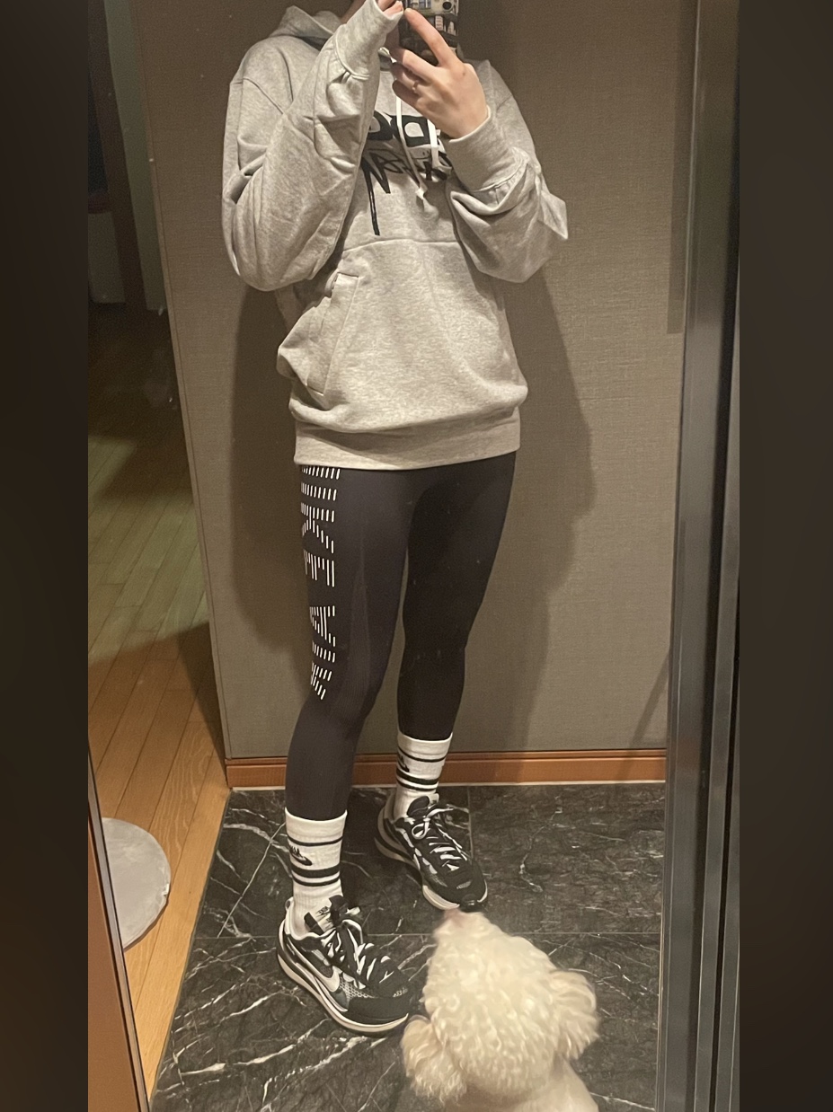 CDG x Stussy Hoodie Grey, Nike x Sacai VaporWaffle Black White 착용 스타일 - 2