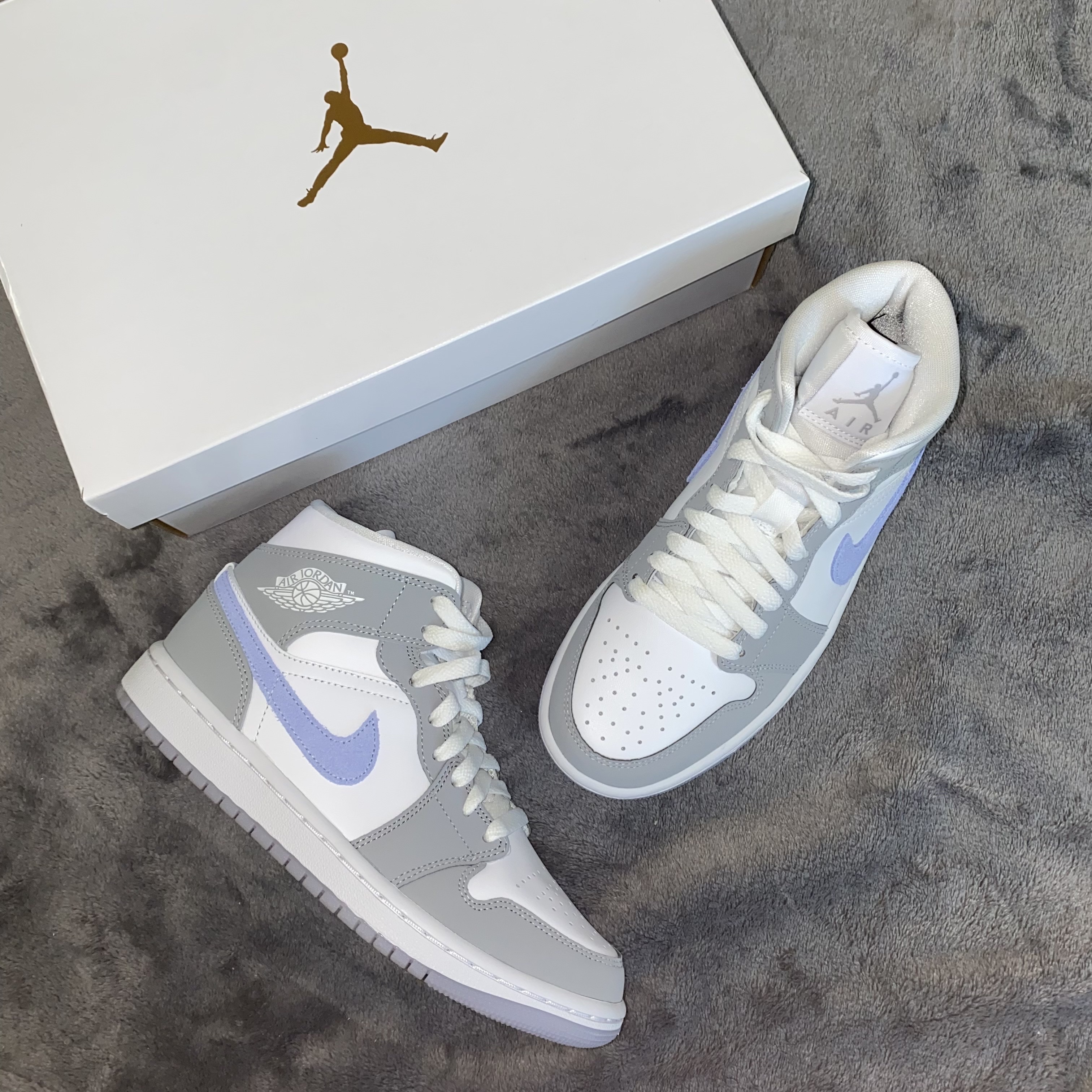 (W) Jordan 1 Mid Wolf Grey 착용 스타일 - 2