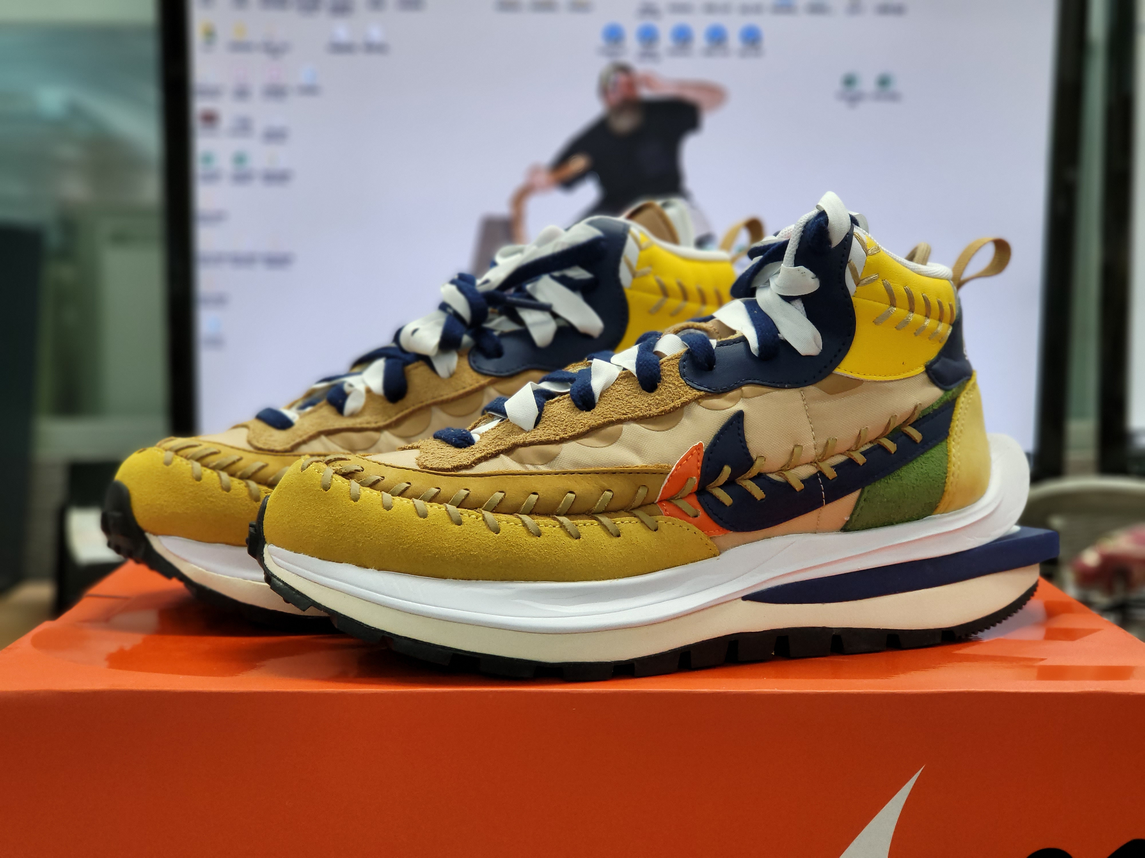 Nike x Sacai x Jean Paul Gaultier VaporWaffle Sesame Blue Void 착용 스타일