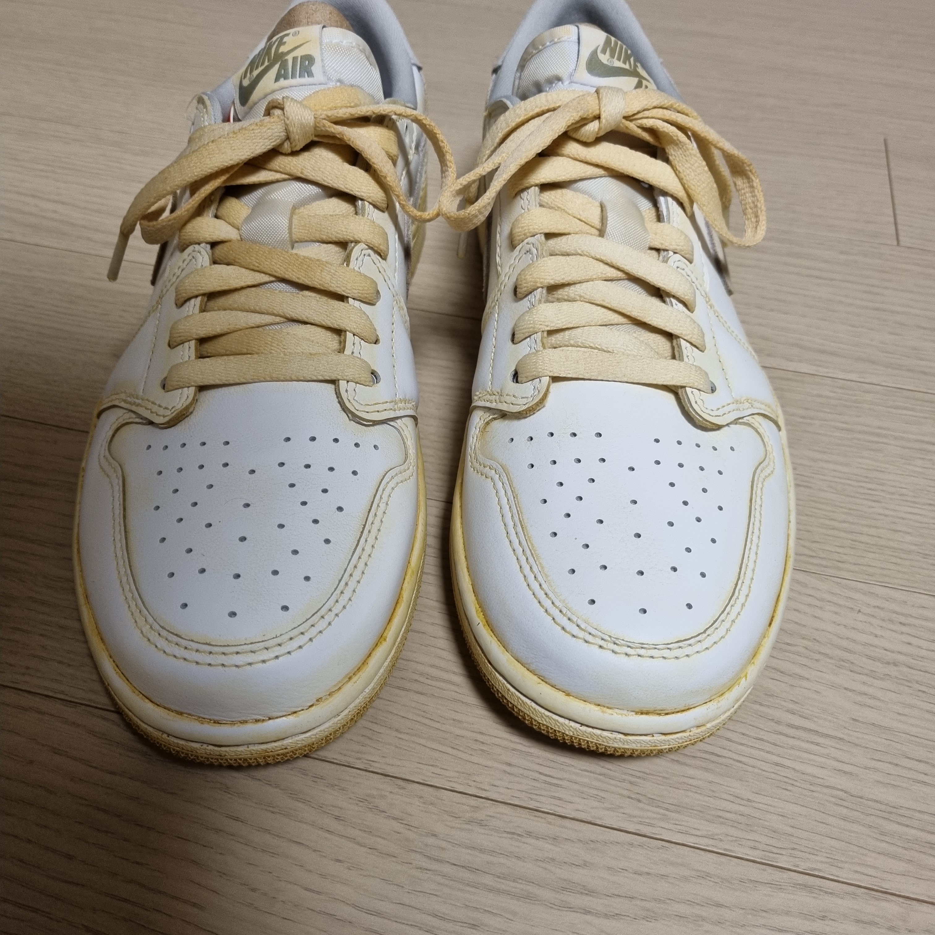 (W) Jordan 1 Low OG Neutral Grey 착용 스타일 - 2