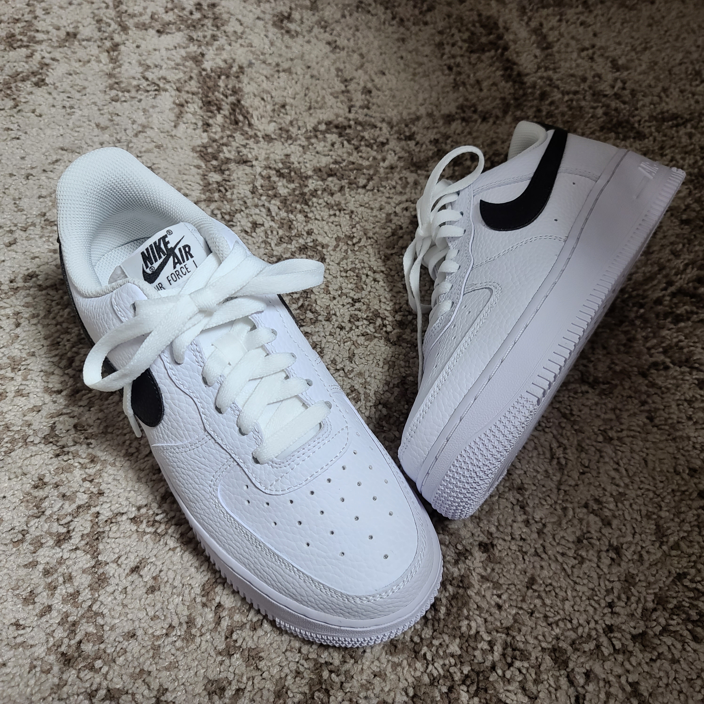 Nike Air Force 1 '07 White Black 착용 스타일 - 4