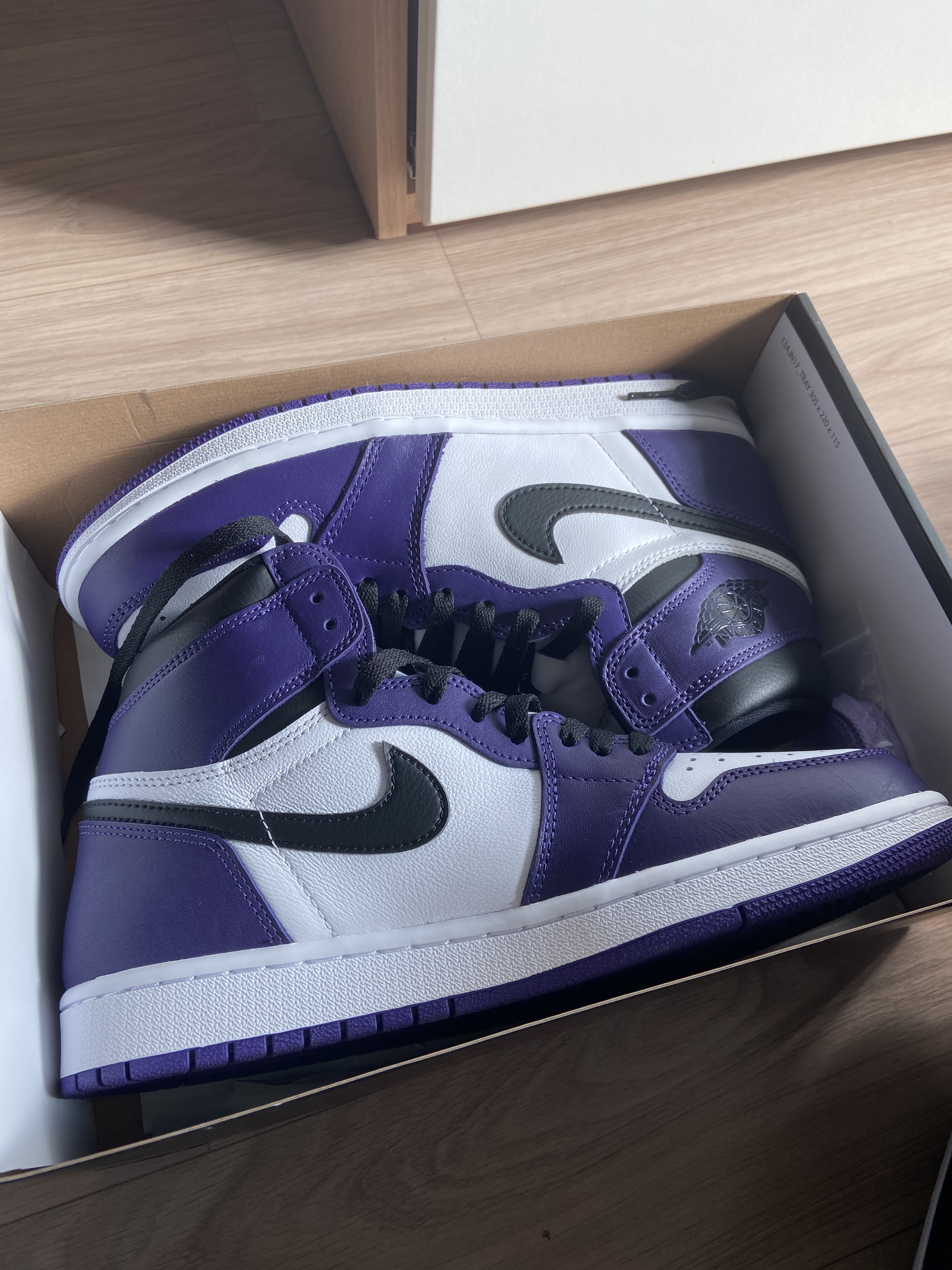 Jordan 1 Retro High OG Court Purple 2020 착용 스타일 - 3