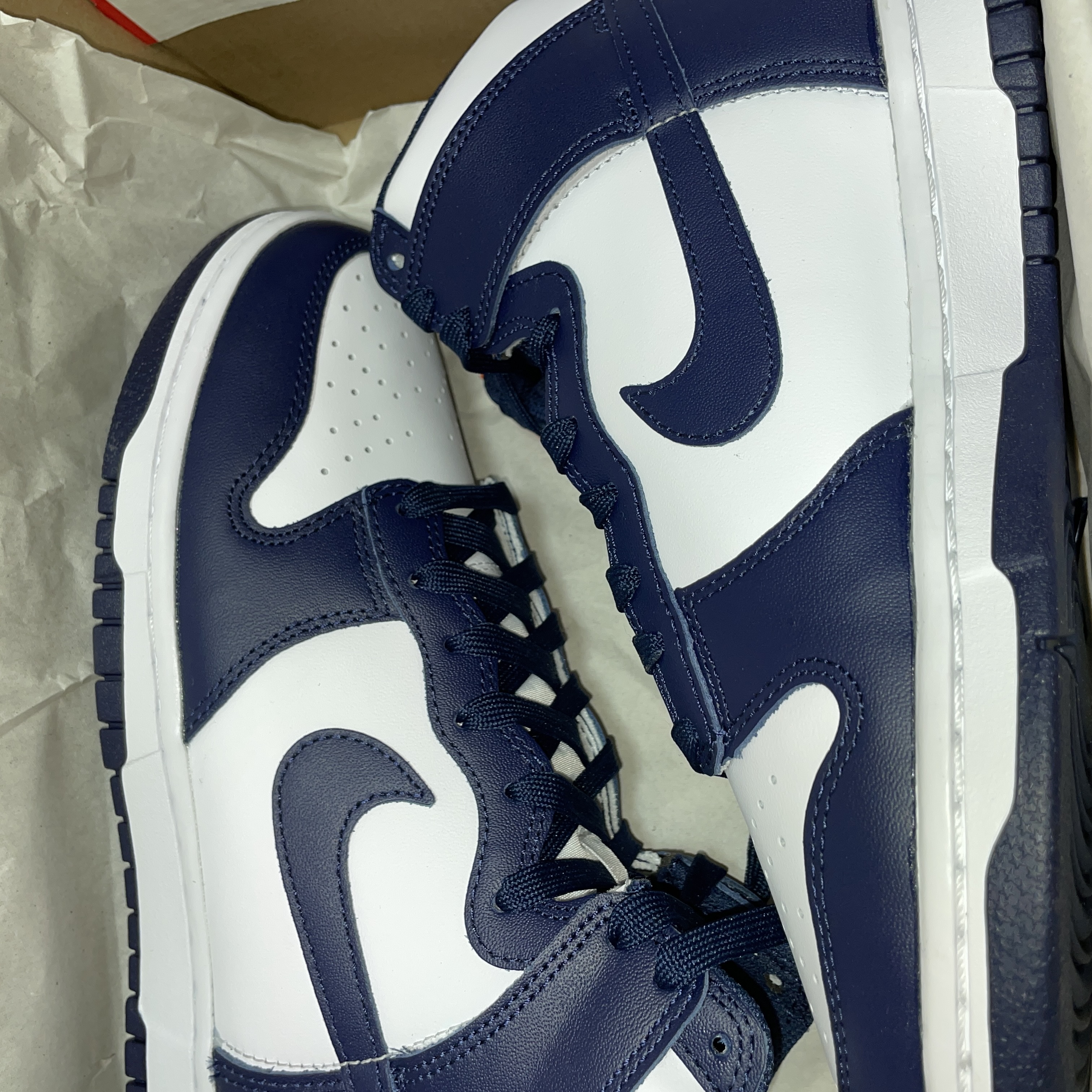 Nike Dunk High Retro Championship Navy 착용 스타일 - 2