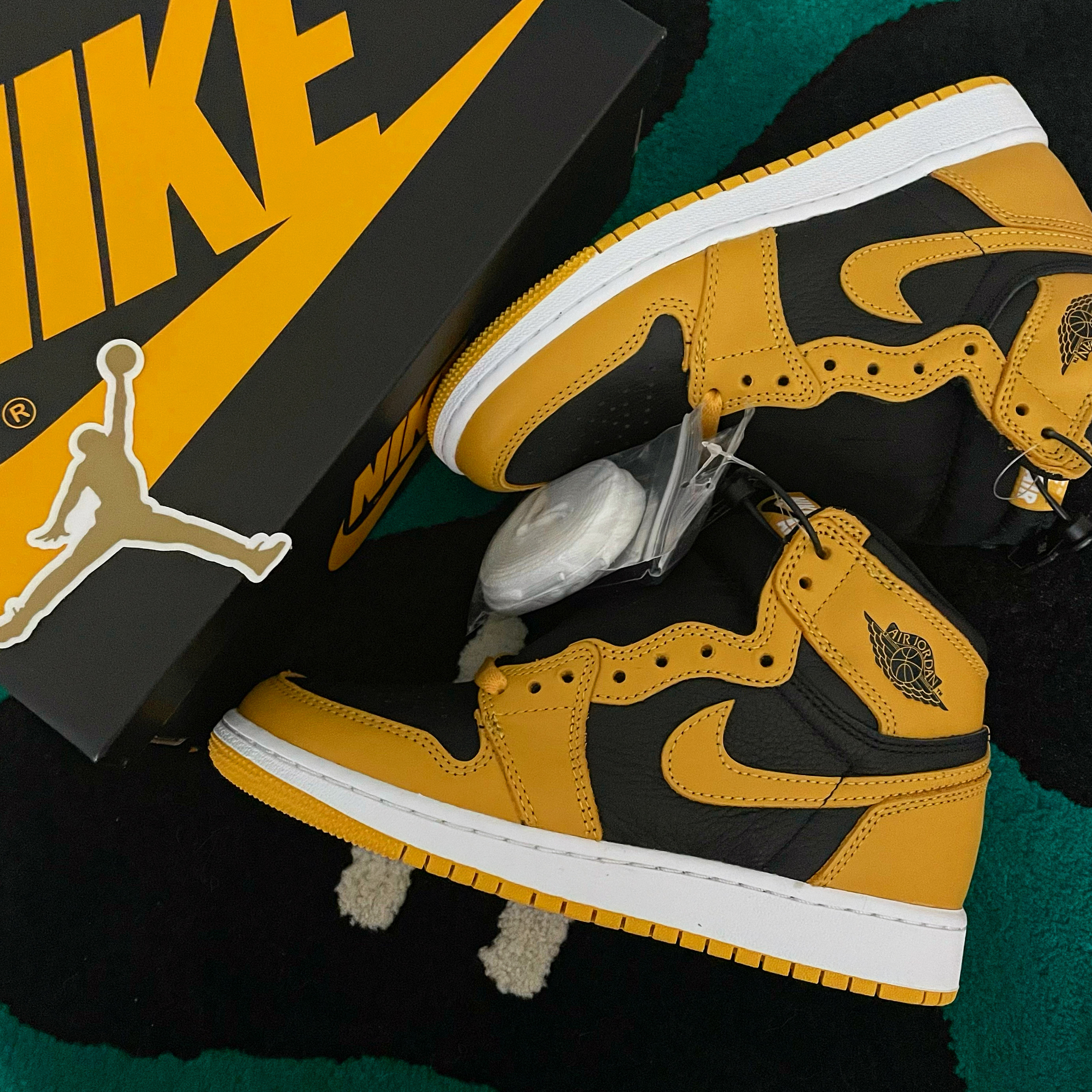(GS) Jordan 1 Retro High OG Pollen 착용 스타일