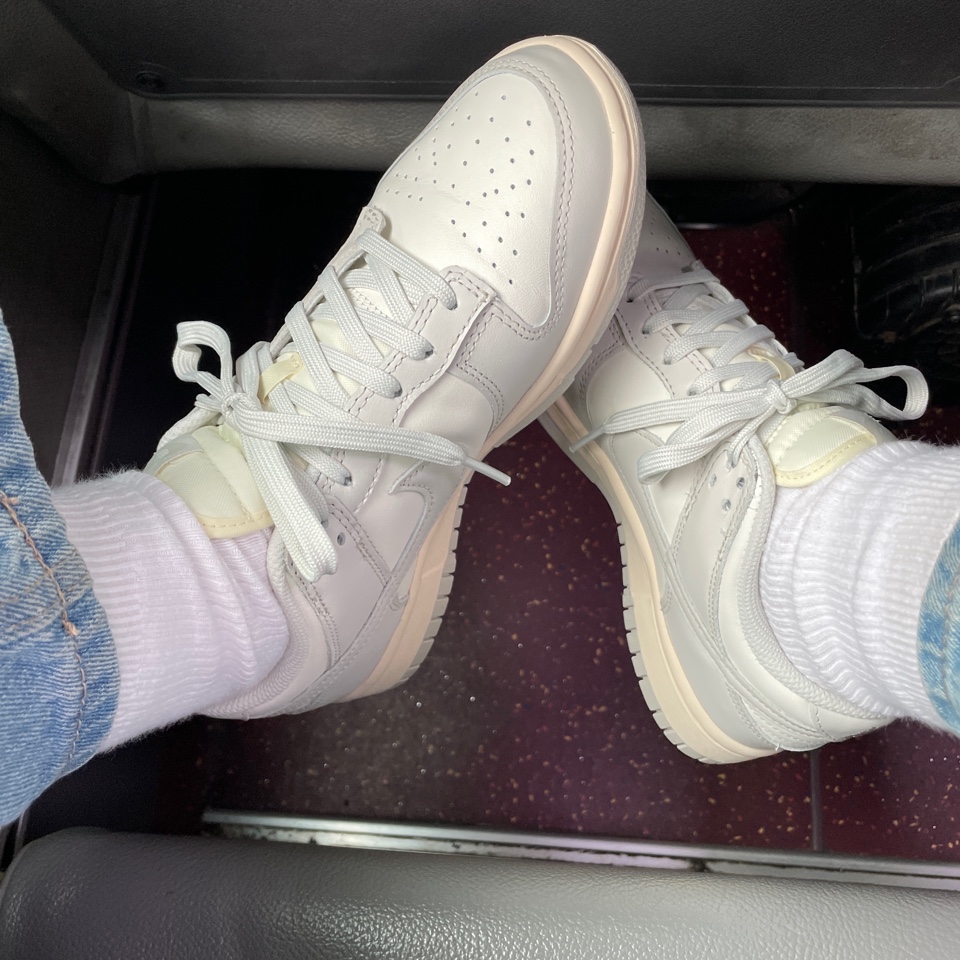 (W) Nike Dunk Low Light Bone 착용 스타일