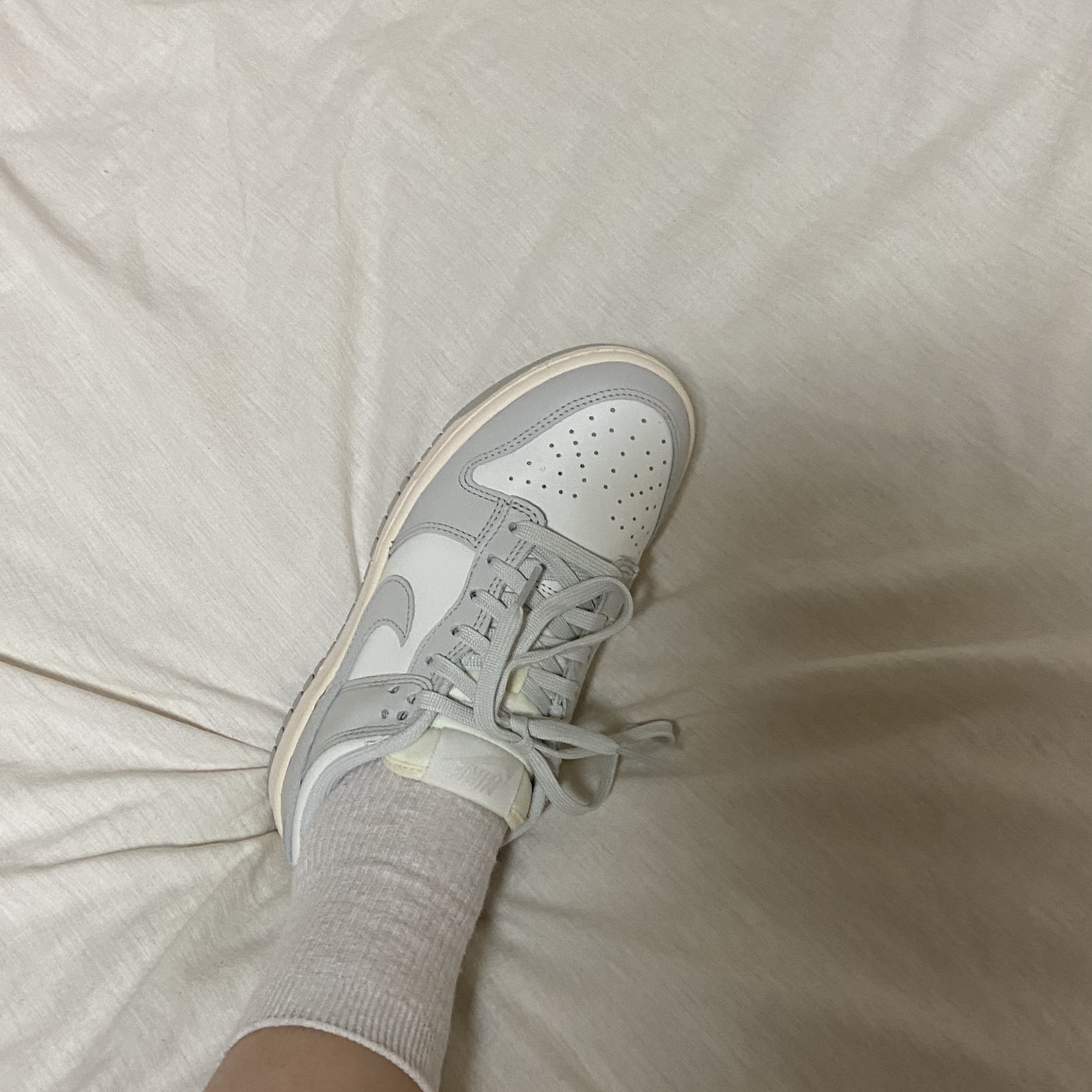 (W) Nike Dunk Low Light Bone 착용 스타일 - 2