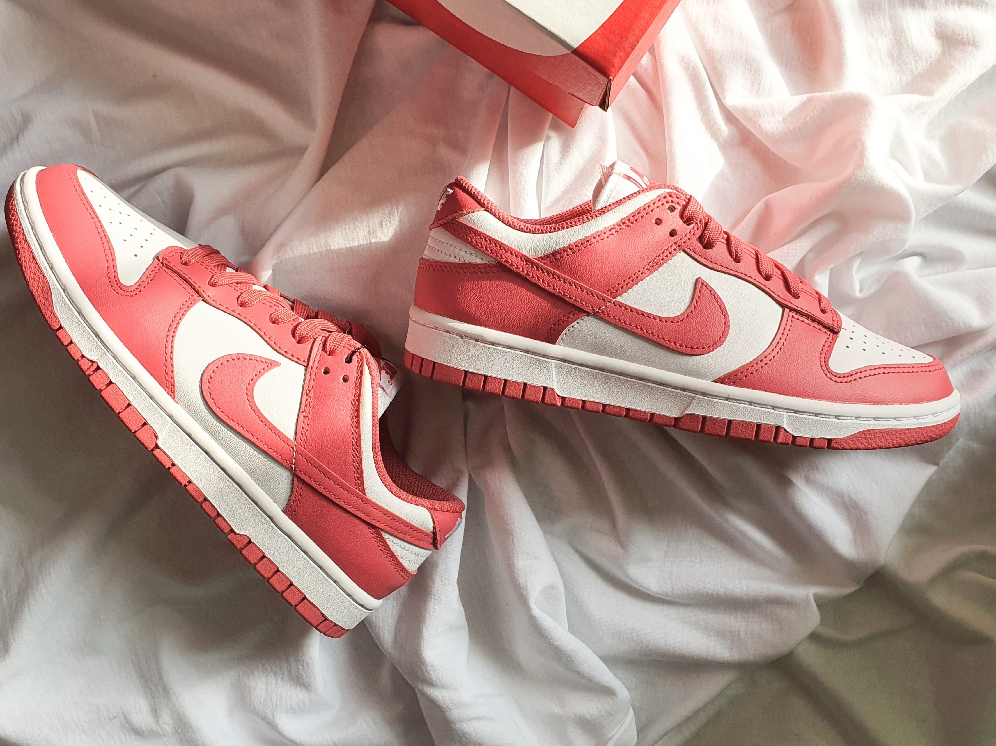 (W) Nike Dunk Low Archeo Pink 착용 스타일 - 2