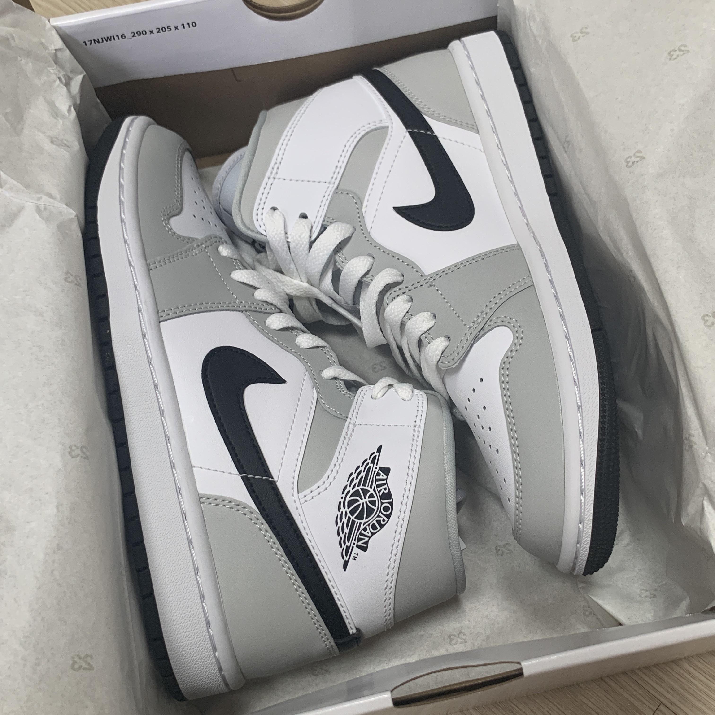 (W) Jordan 1 Mid Grey Fog 착용 스타일