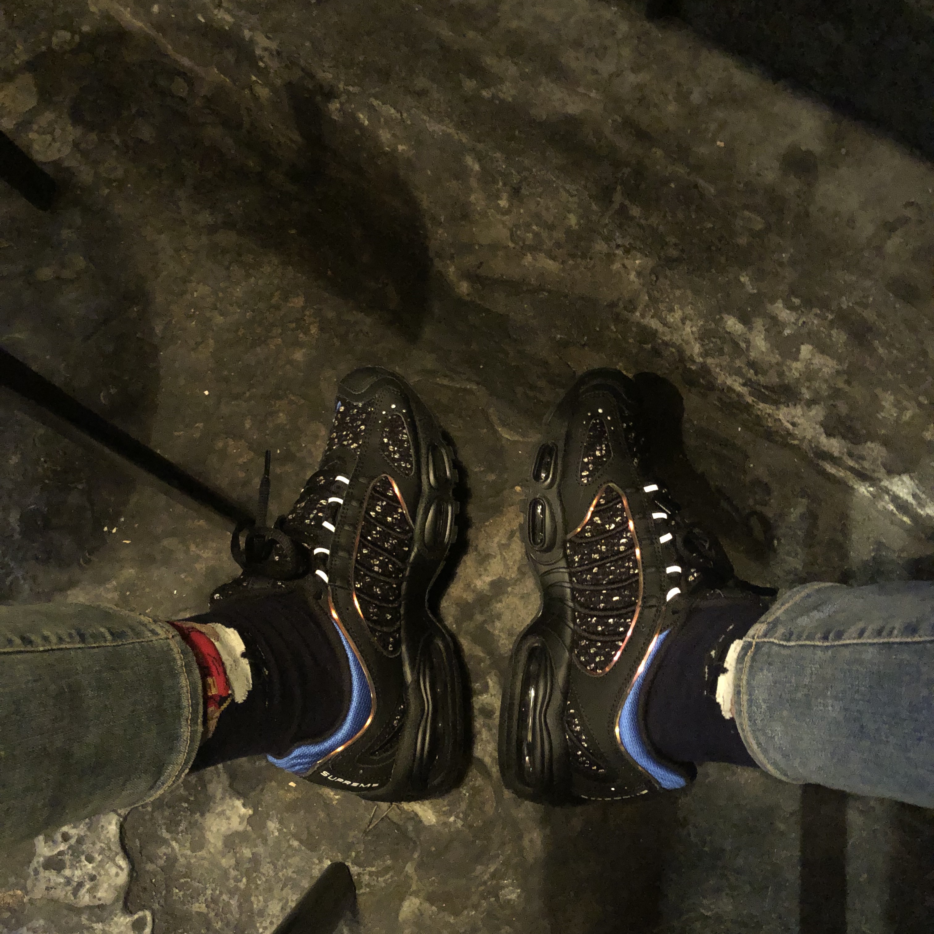 Nike x Supreme Air Max Tailwind 4 Black 착용 스타일