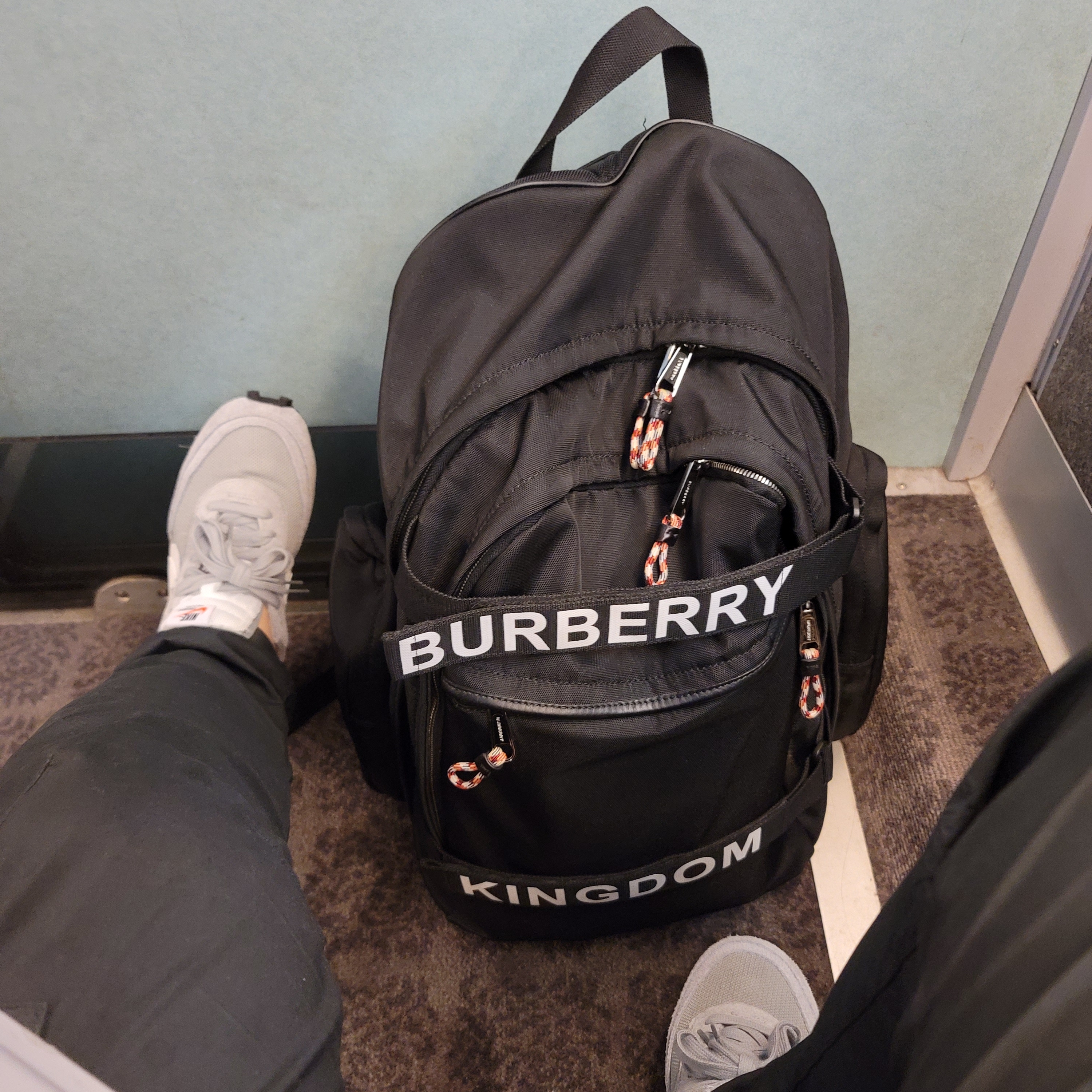 Nike x Sacai x Fragment LDWaffle Light Smoke Grey, Stone Island 30203 Cargo Pants 5 Pockets Black - 21SS 착용 스타일