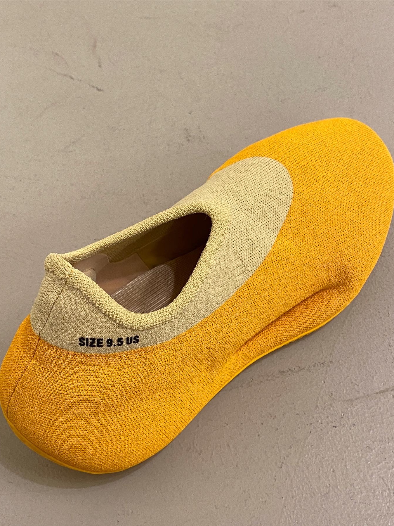 Adidas Yeezy Knit RNR Sulfur 착용 스타일 - 4