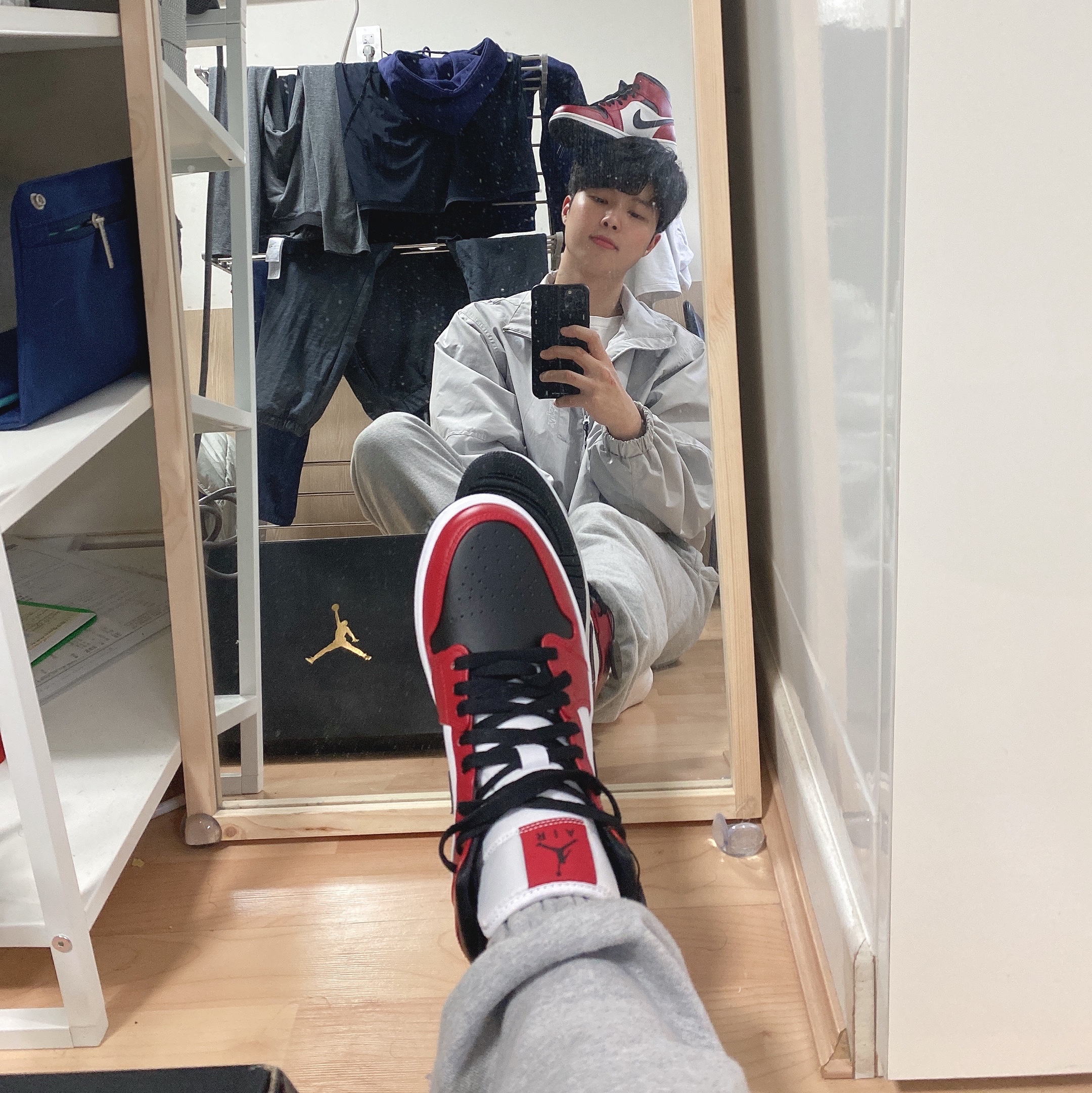 Jordan 1 Mid Chicago Black Toe 착용 스타일