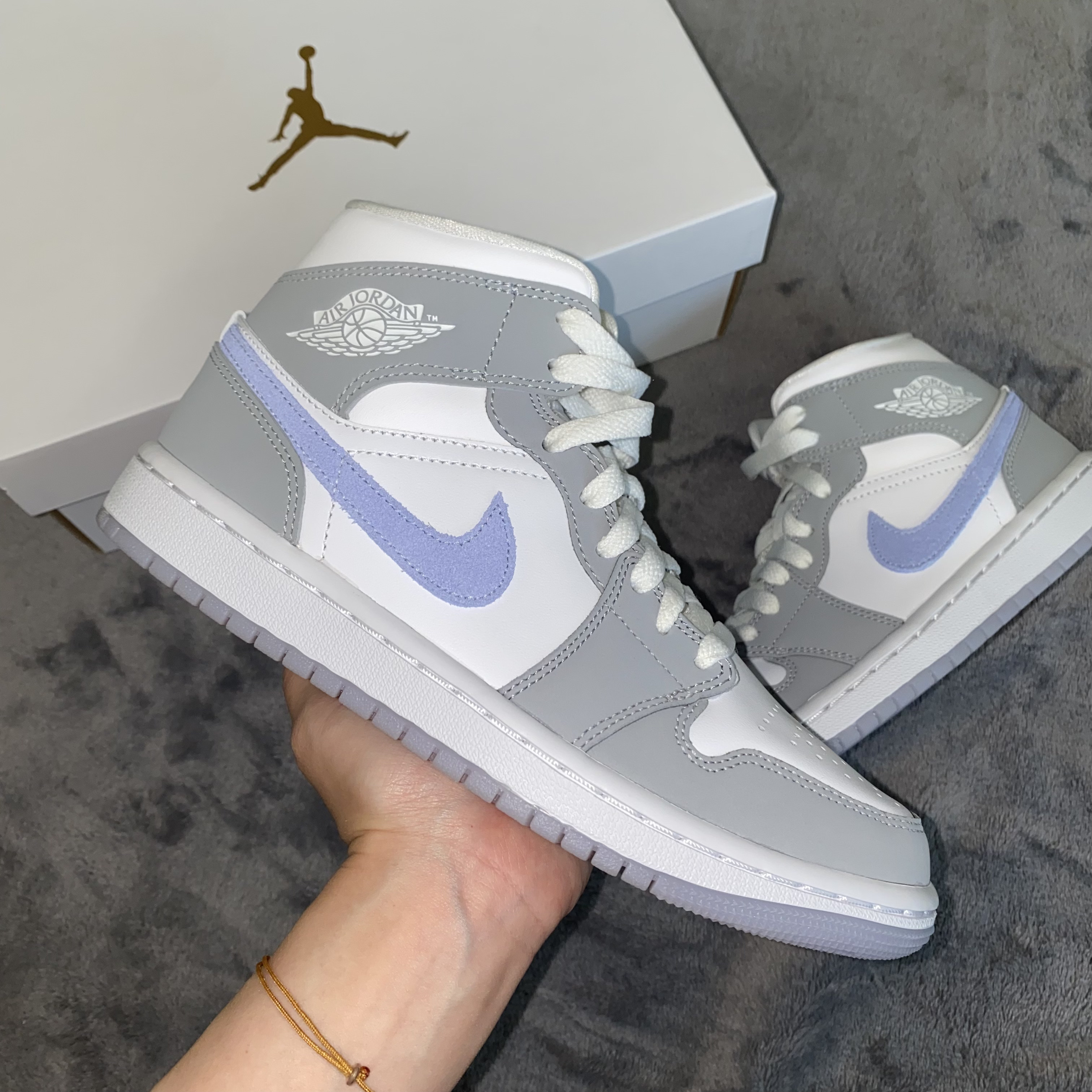 (W) Jordan 1 Mid Wolf Grey 착용 스타일 - 3