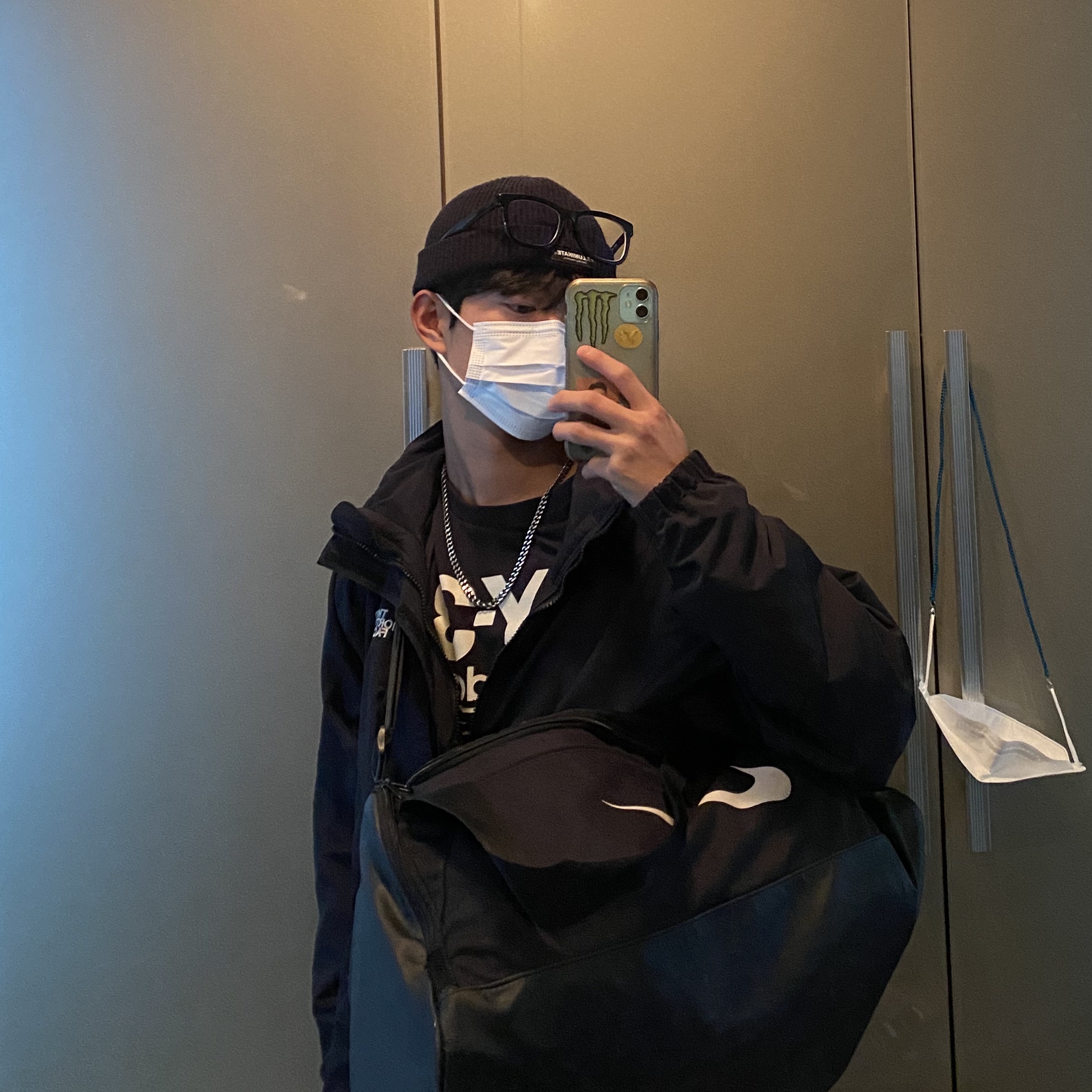 Y-3 Yohji Star Black 착용 스타일