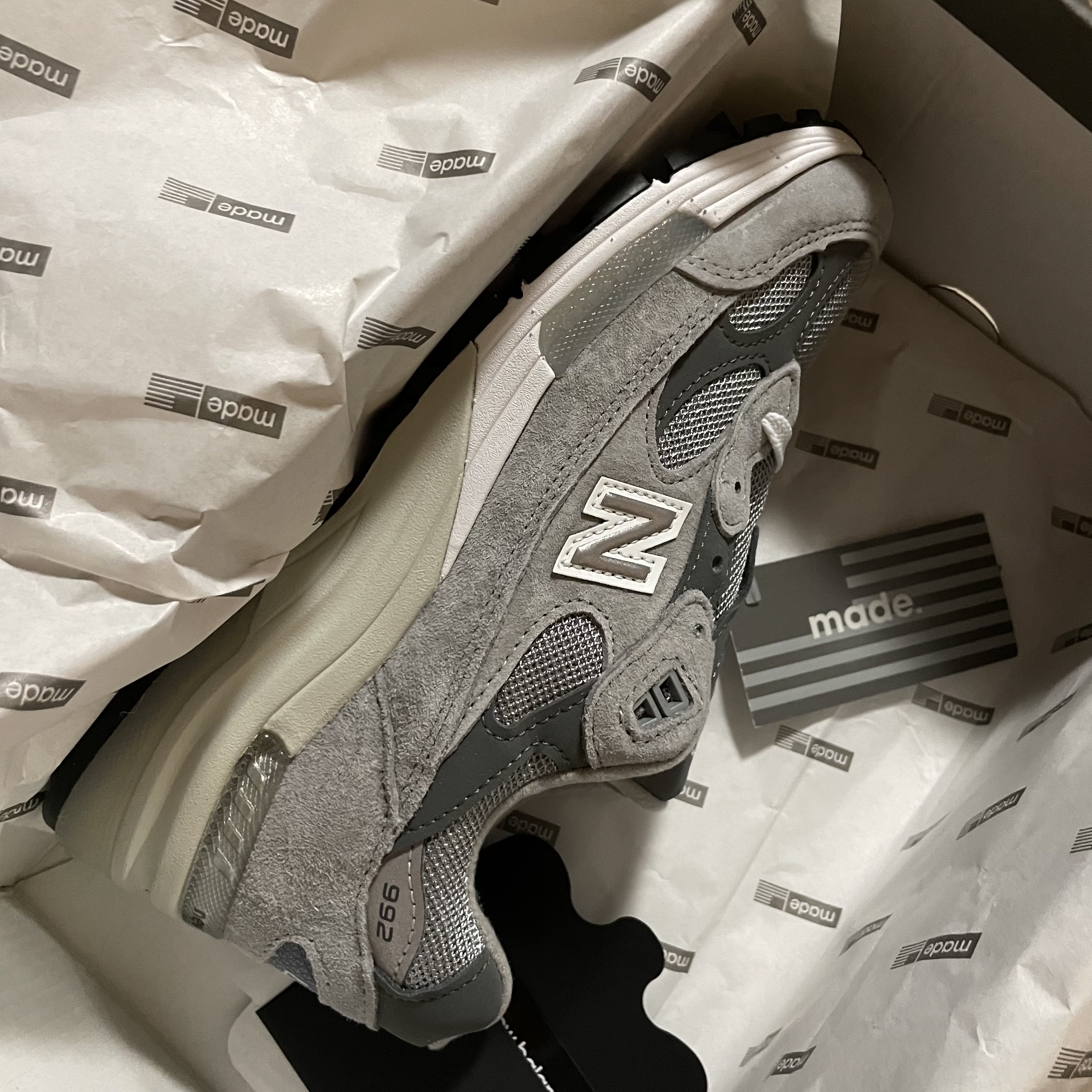 New Balance 992 Made in USA Grey - D Standard 착용 스타일 - 1