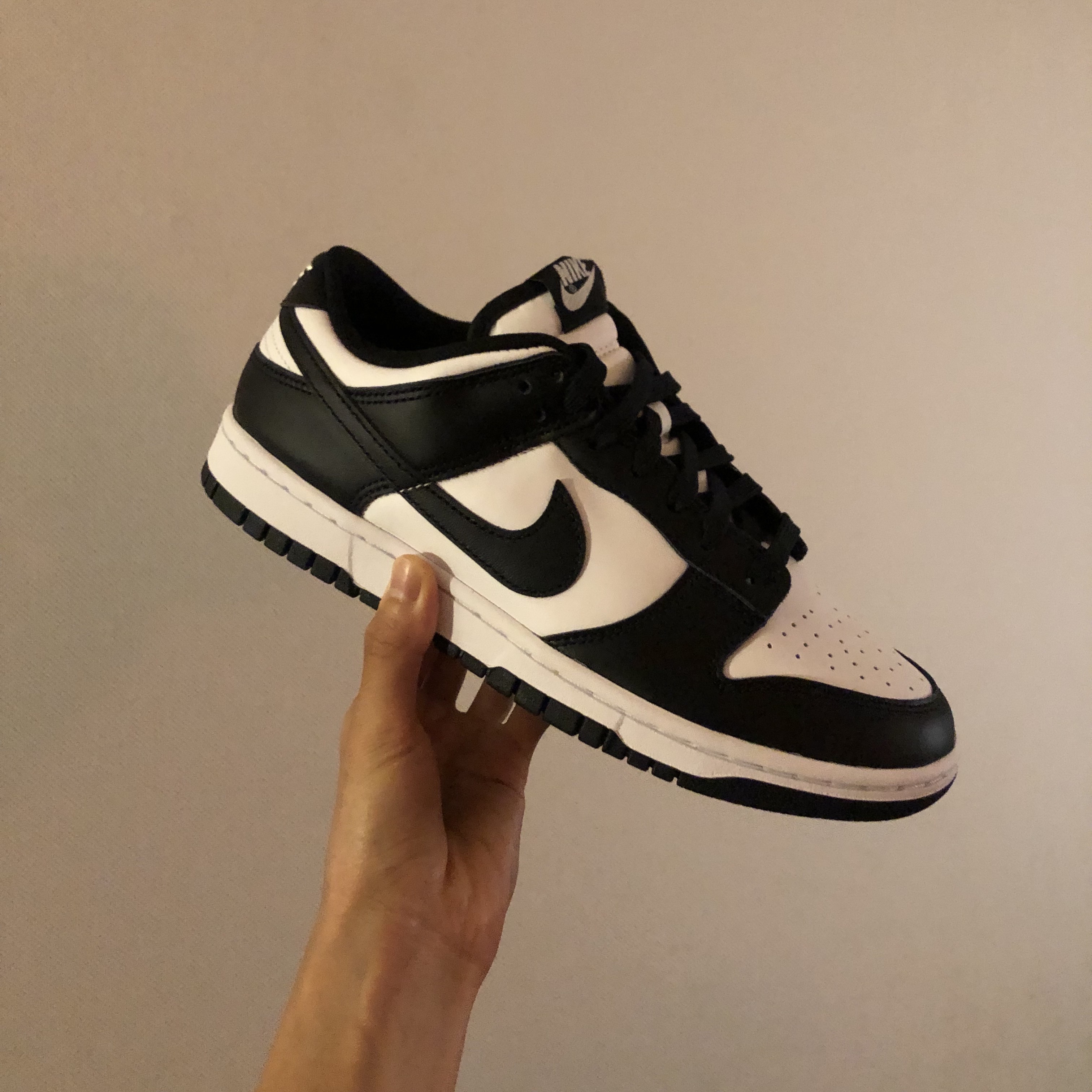 Nike Dunk Low Retro Black 착용 스타일