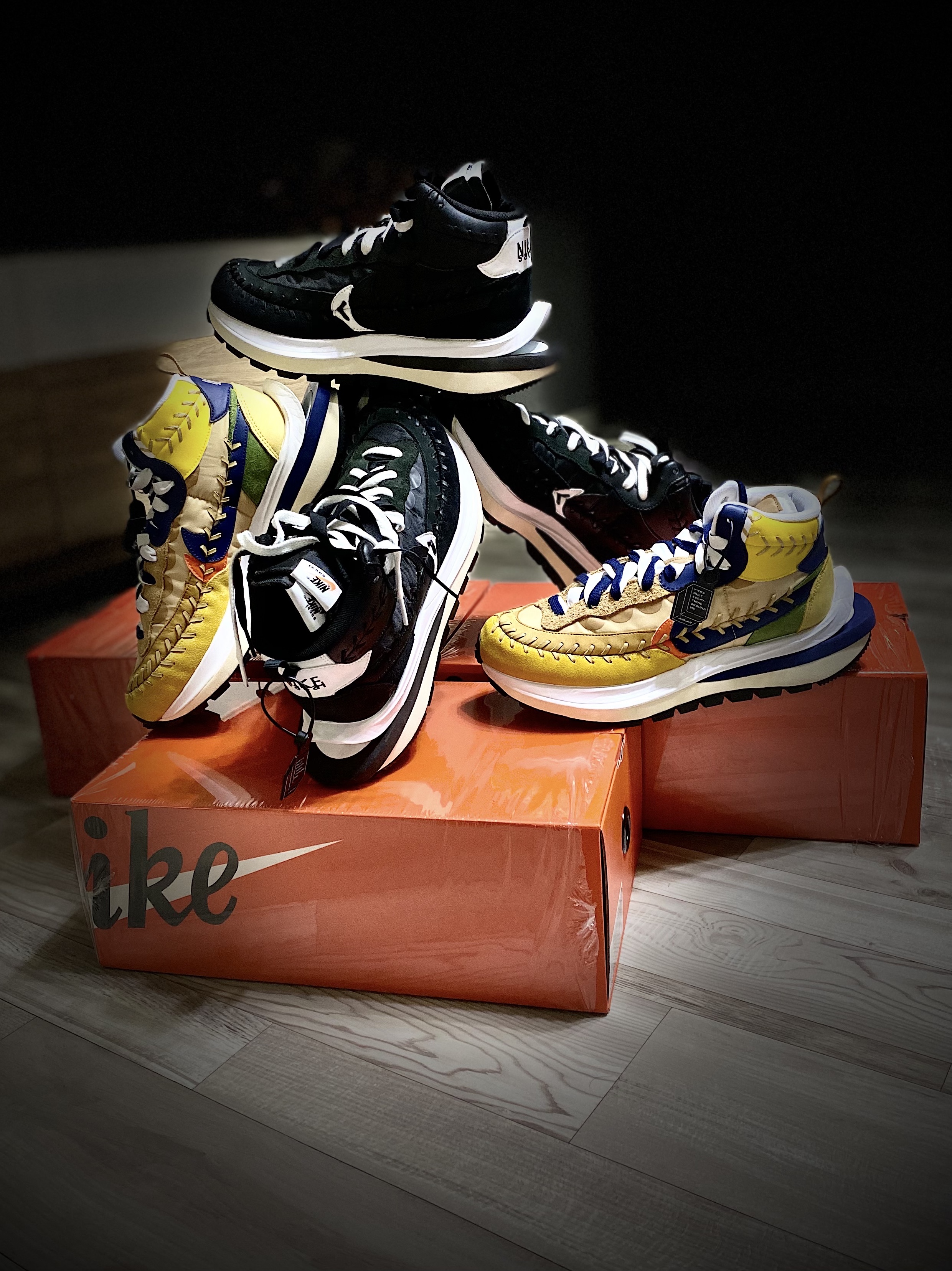 Nike x Sacai x Jean Paul Gaultier VaporWaffle Sesame Blue Void, Nike x Sacai x Jean Paul Gaultier VaporWaffle Black White 착용 스타일 - 5