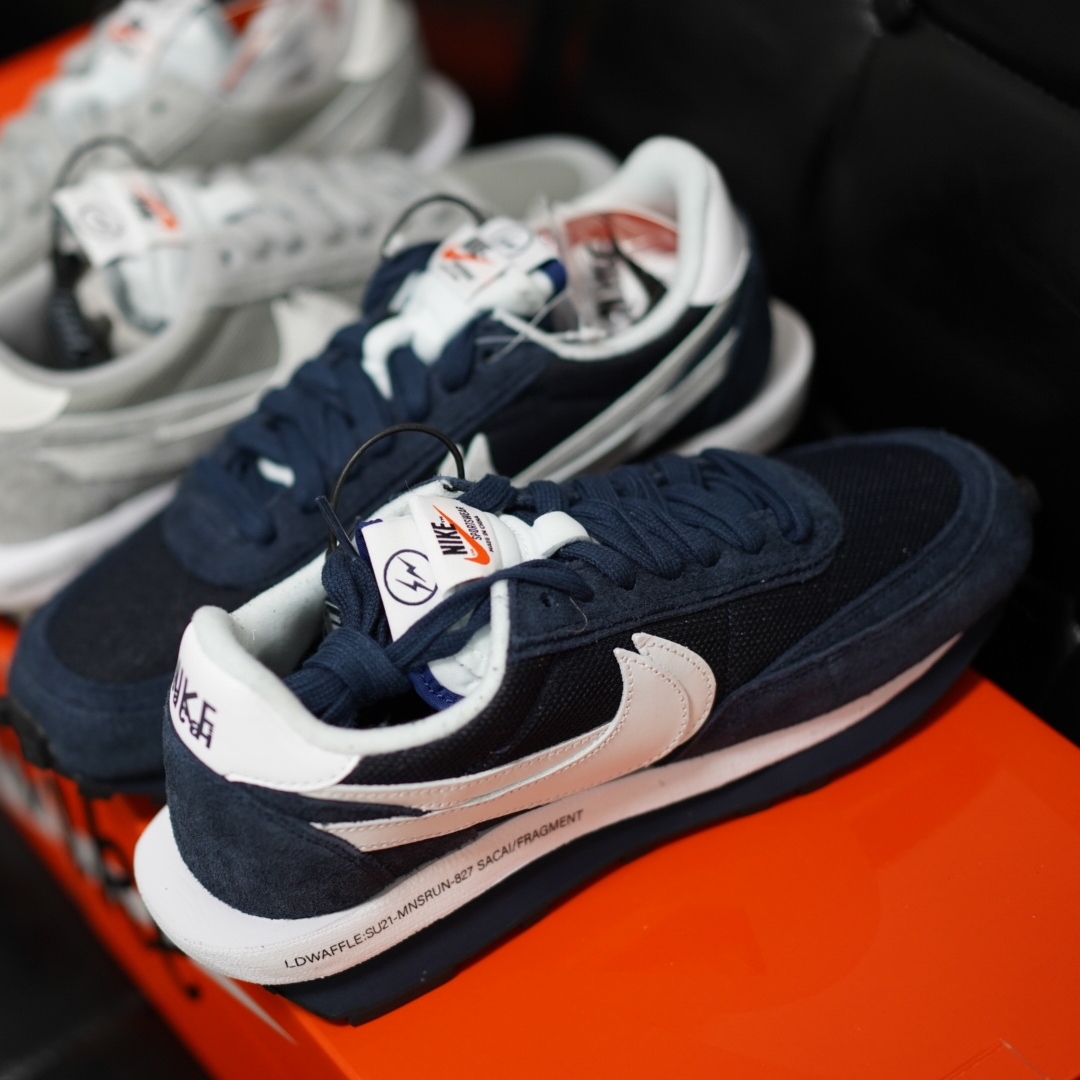 Nike x Sacai x Fragment LDWaffle Blackened Blue 착용 스타일 - 2