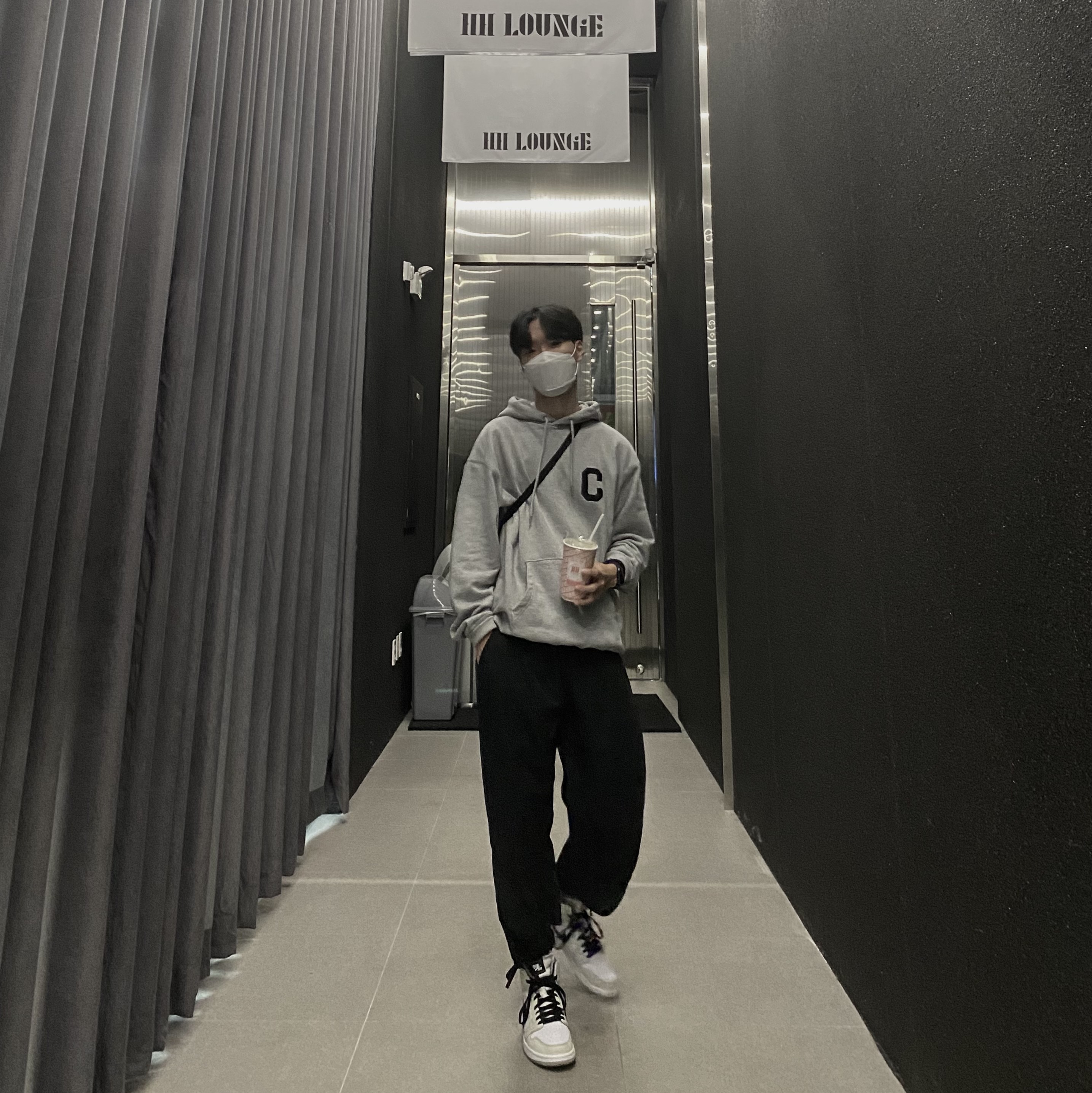 (W) Jordan 1 Zoom Air CMFT Light Bone 착용 스타일