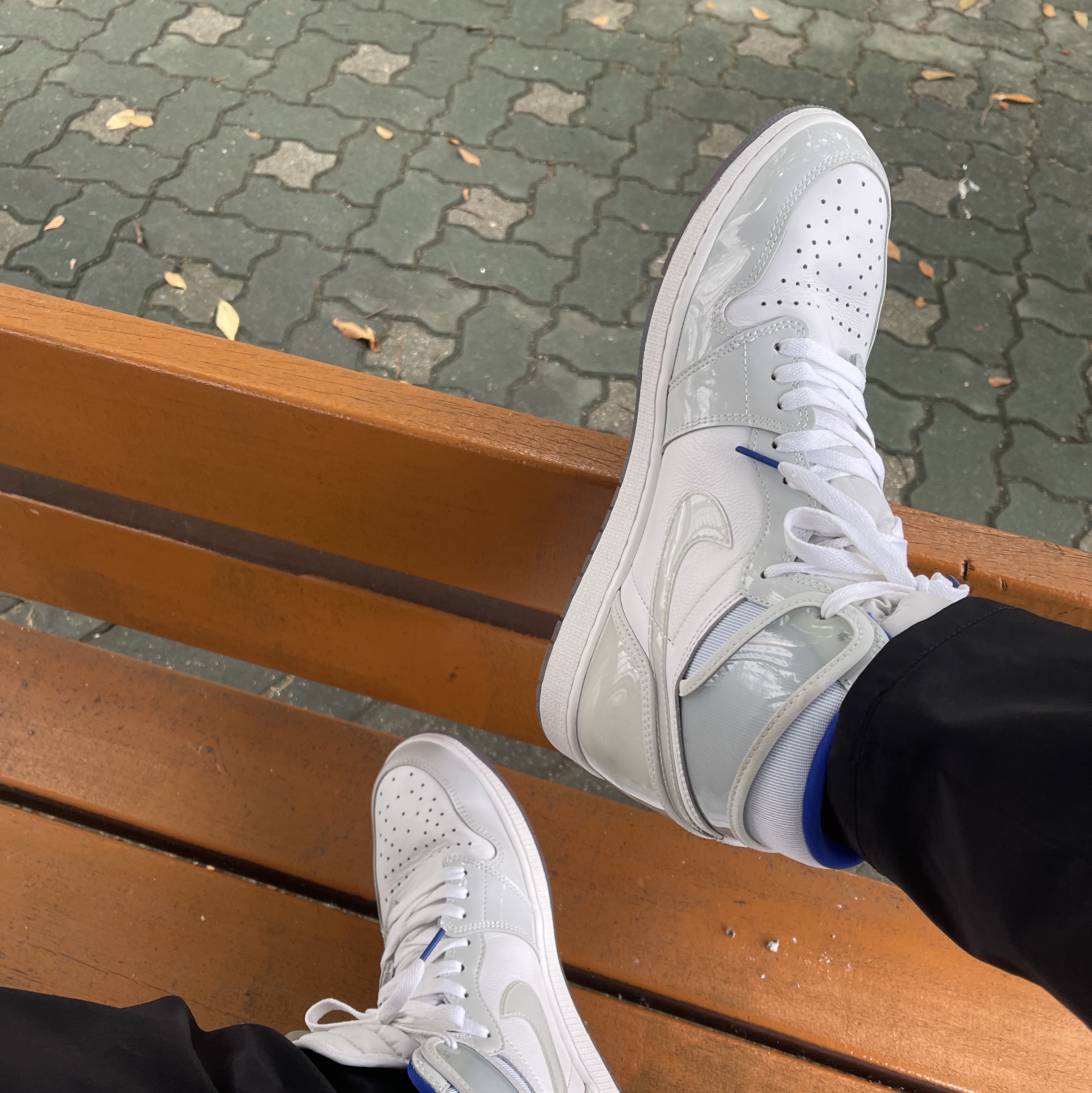 Jordan 1 Retro High Zoom White Racer Blue 착용 스타일