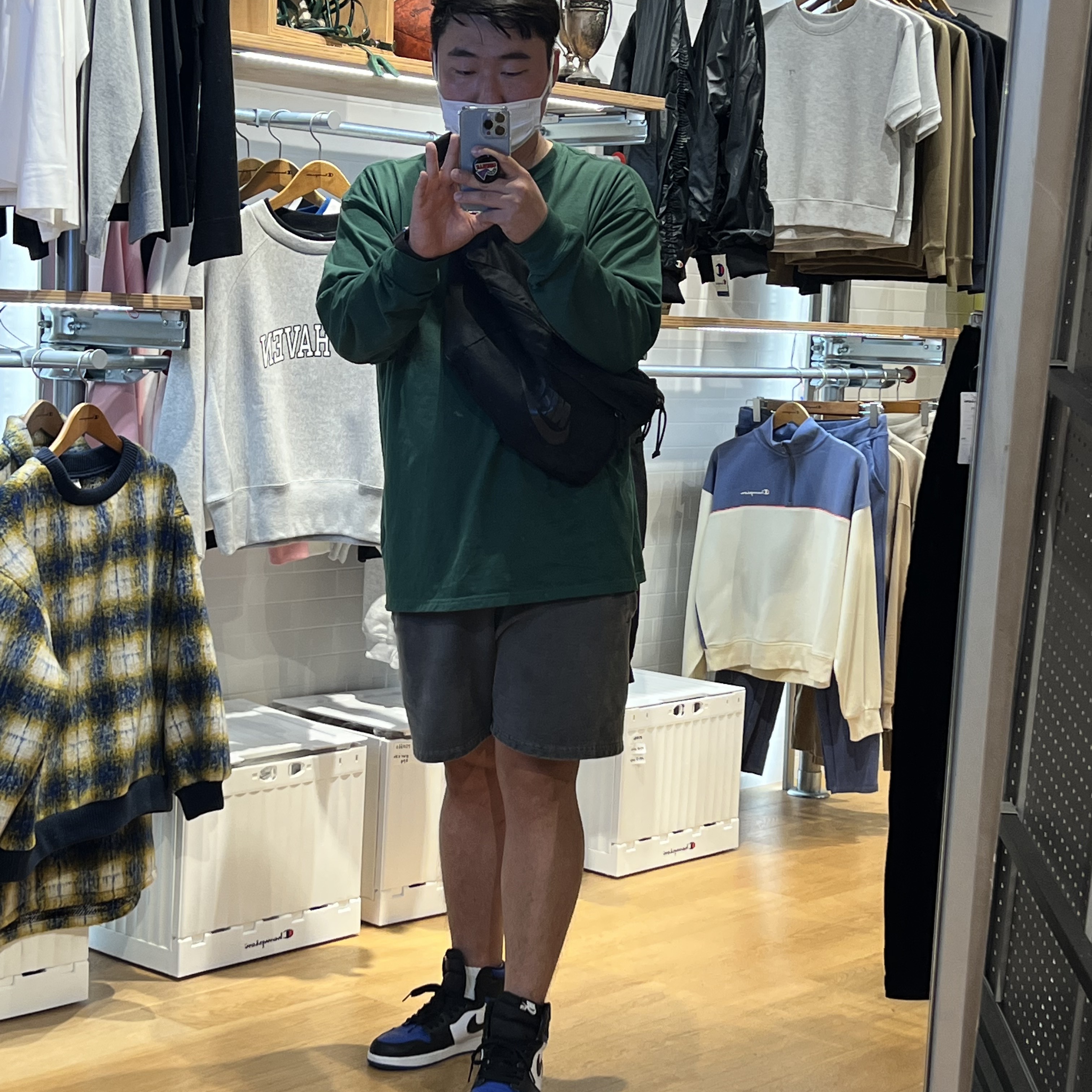 Nike x Stussy Big Swoosh LS T-Shirt Green - US/EU, Jordan 1 Retro High OG Royal Toe 착용 스타일 - 2