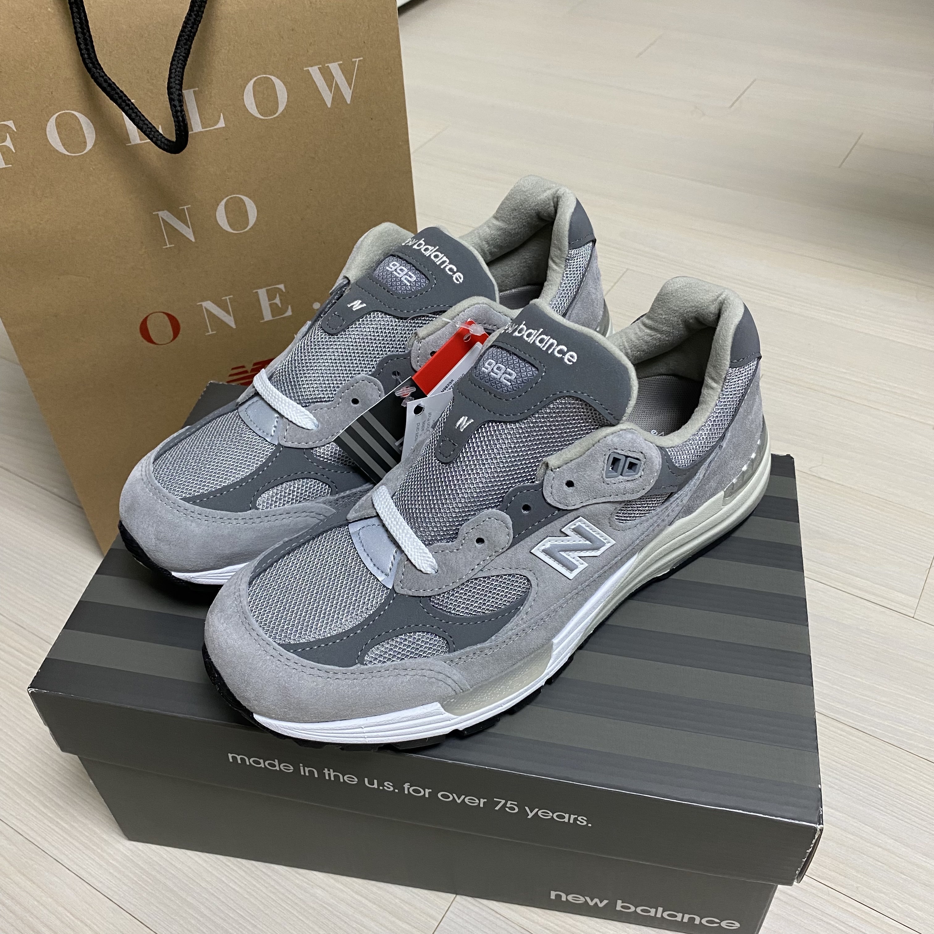 New Balance 992 Made in USA Grey - D Standard 착용 스타일 - 1