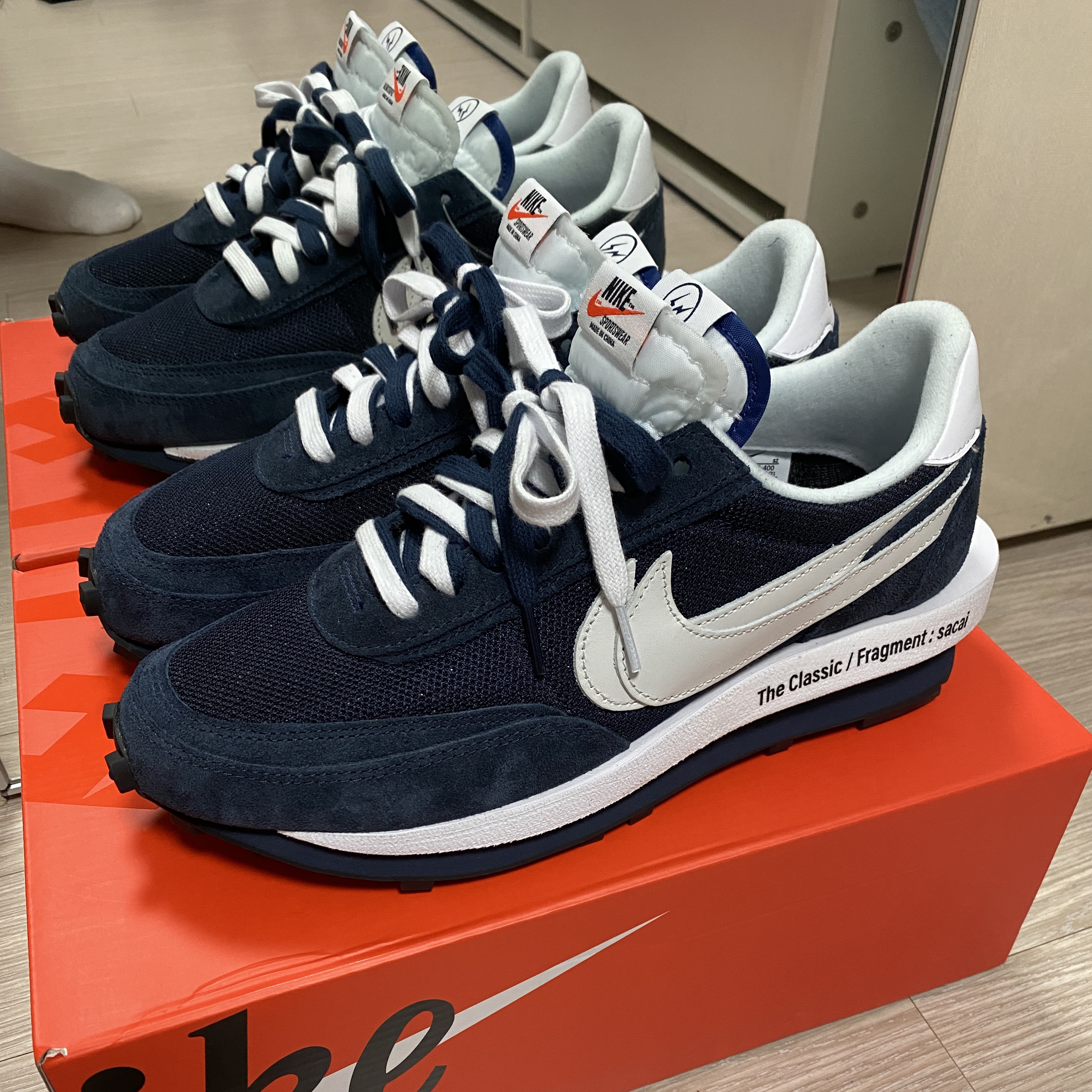 Nike x Sacai x Fragment LDWaffle Blackened Blue, IAB Studio Woven Shorts Gray 착용 스타일 - 2