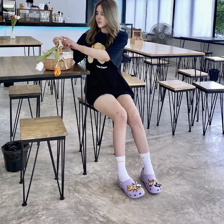 Crocs x Justin Bieber x Drew Classic Clog Lavender 착용 스타일 - 2