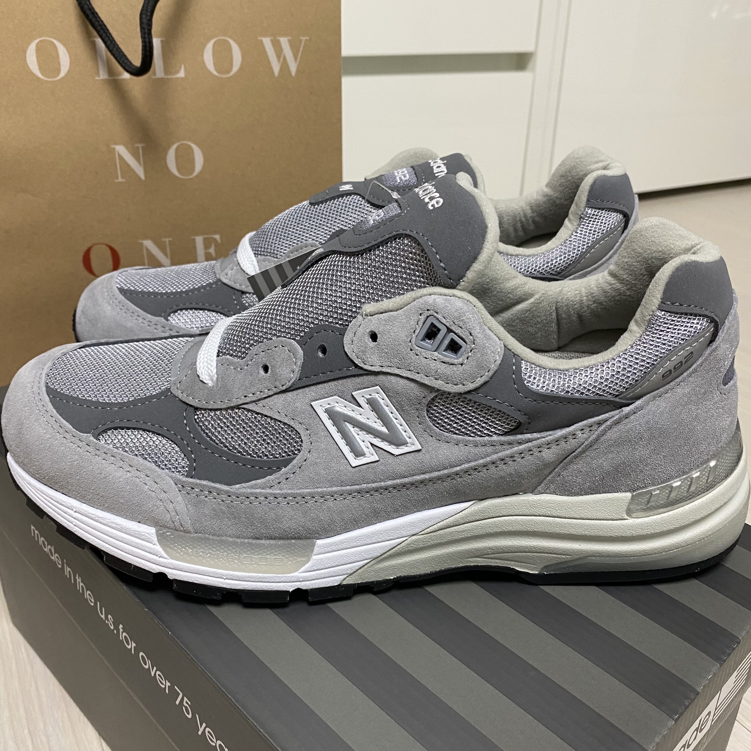 New Balance 992 Made in USA Grey - D Standard 착용 스타일 - 2