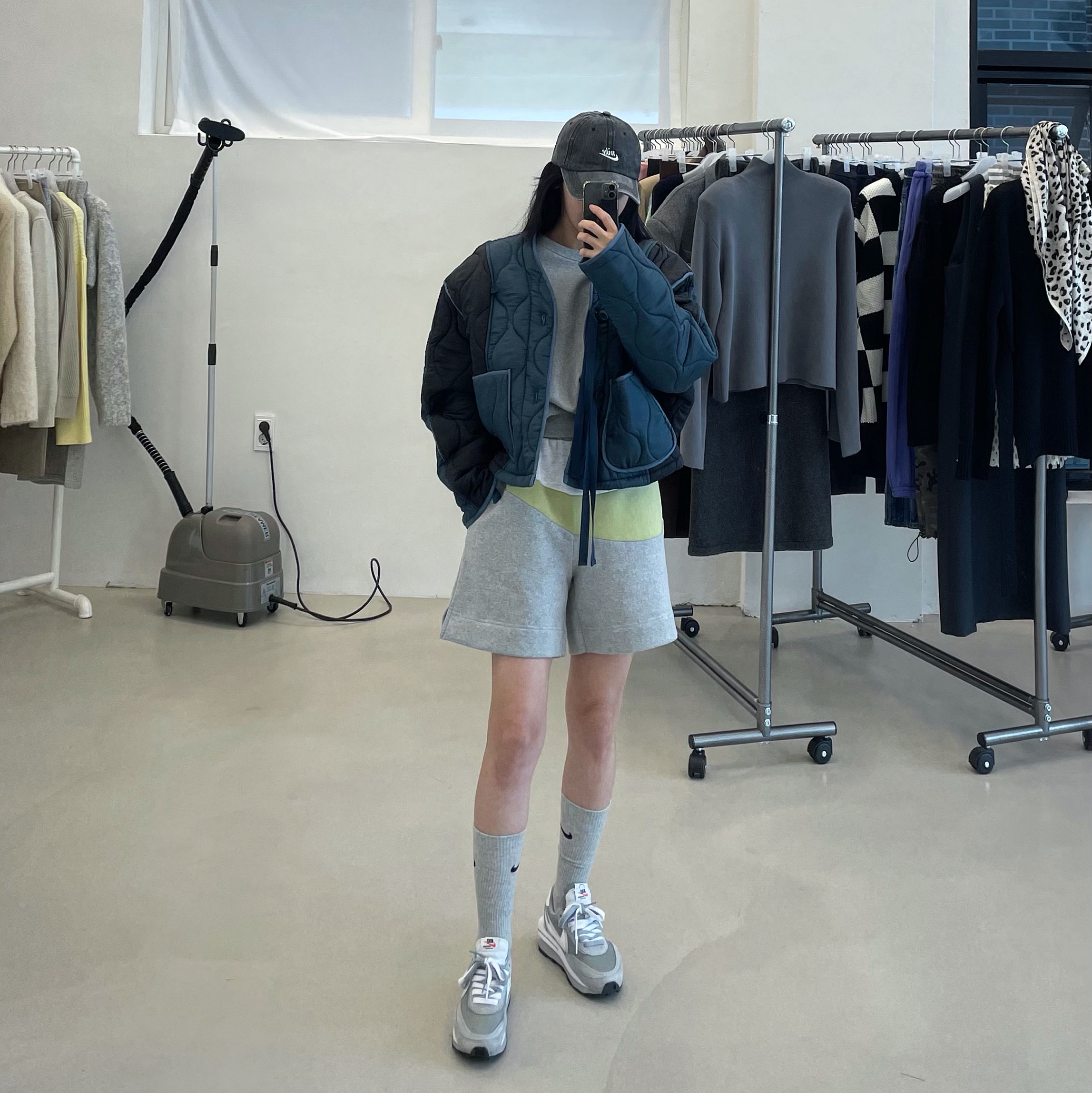 Nike x Sacai x Fragment LDWaffle Light Smoke Grey 착용 스타일