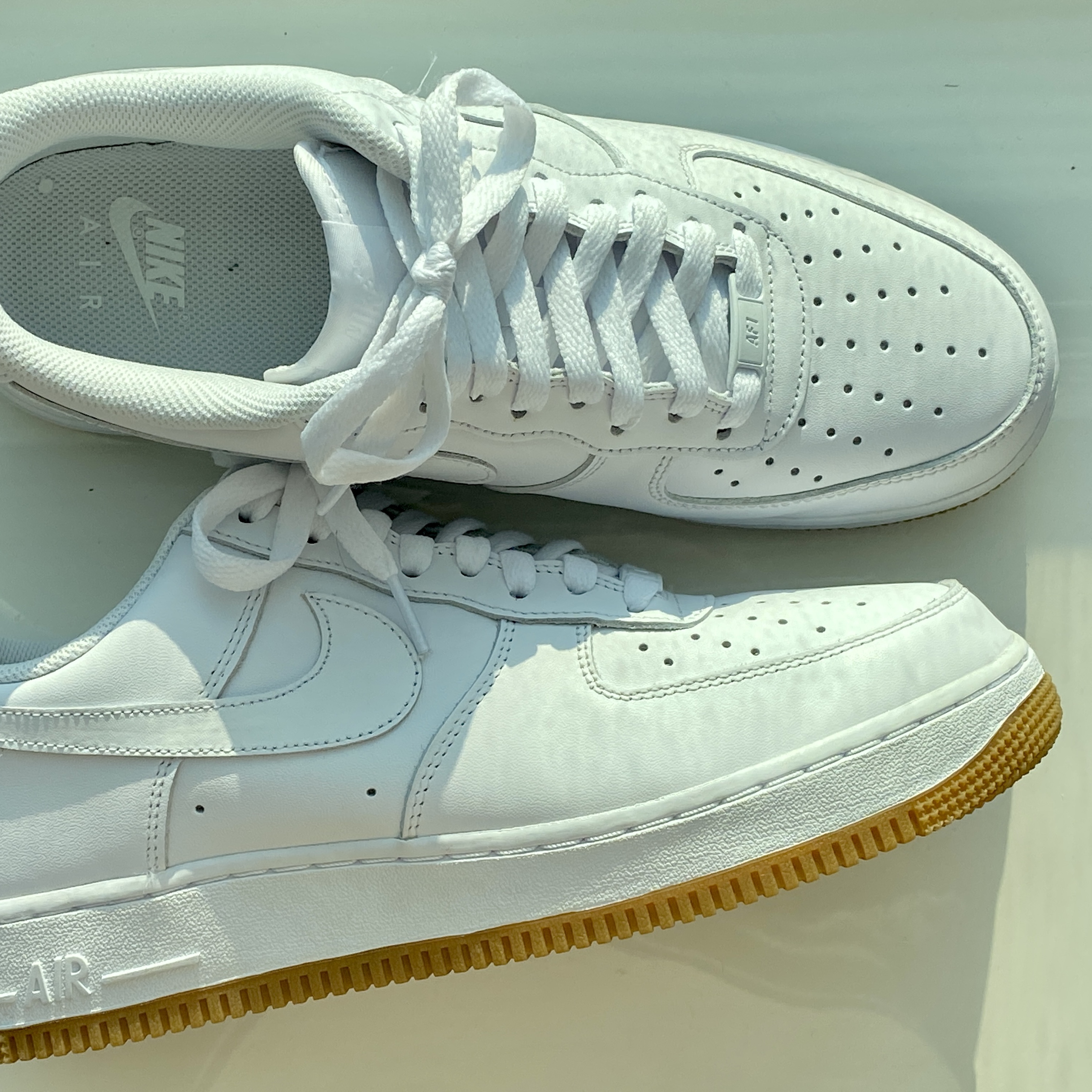 Nike Air Force 1 '07 White Gum Light Brown 착용 스타일 - 4