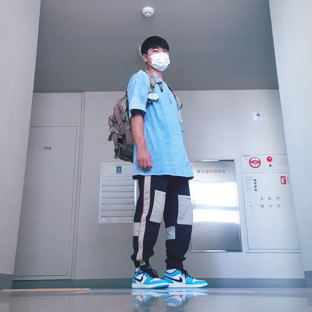 Jordan 1 Low Dark Powder Blue 착용 스타일