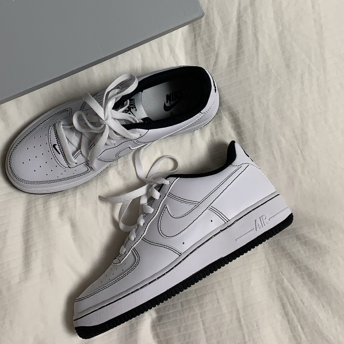 Nike Air Force 1 '07 Stitch Black, (GS) Nike Air Force 1 Stitch Black 착용 스타일 - 2