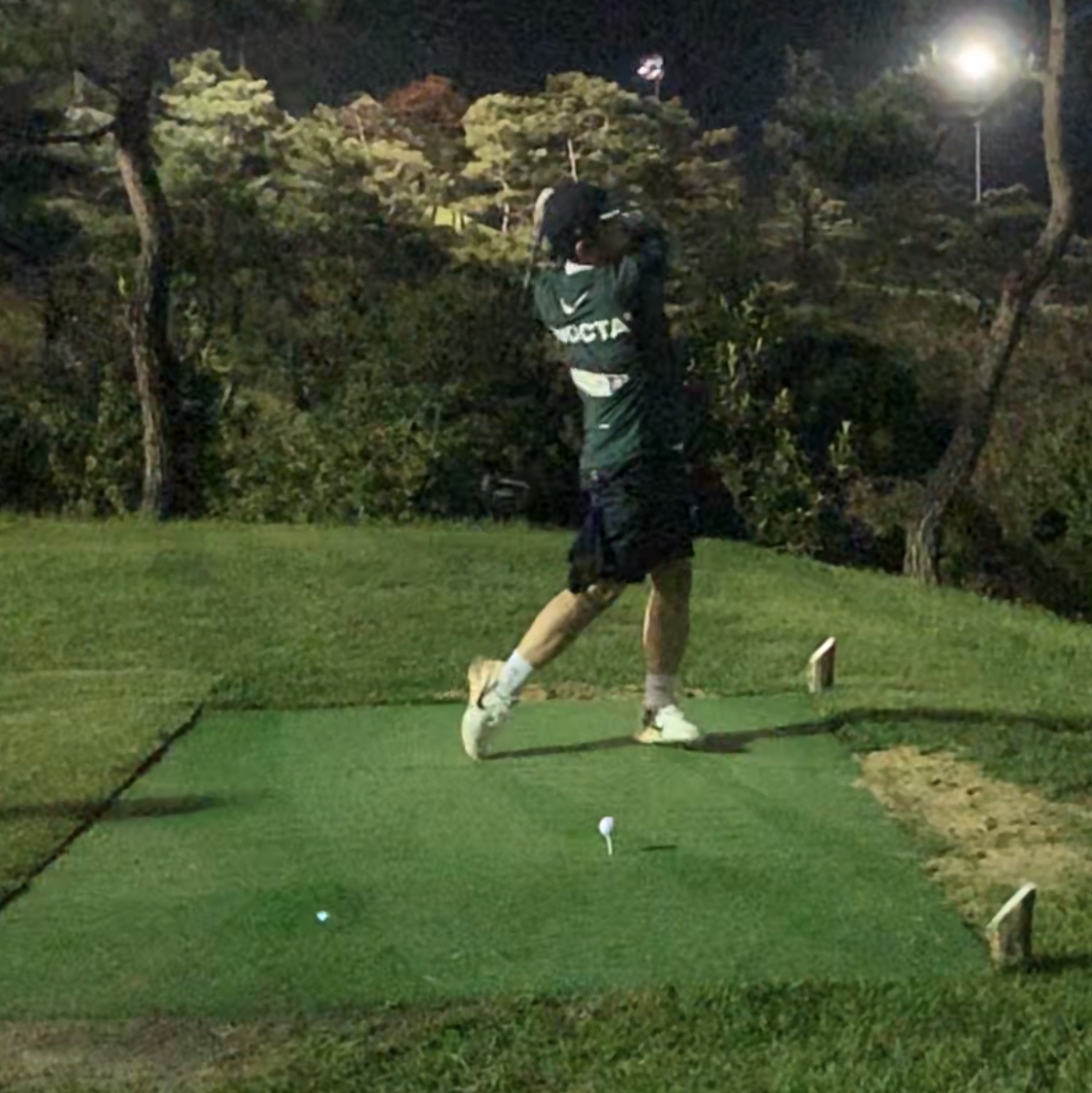Nike x Drake Nocta Golf Crewneck Top Green - Asia, Nike Air Zoom Infinity Tour White Black Crimson Volt (Wide) 착용 스타일 - 4
