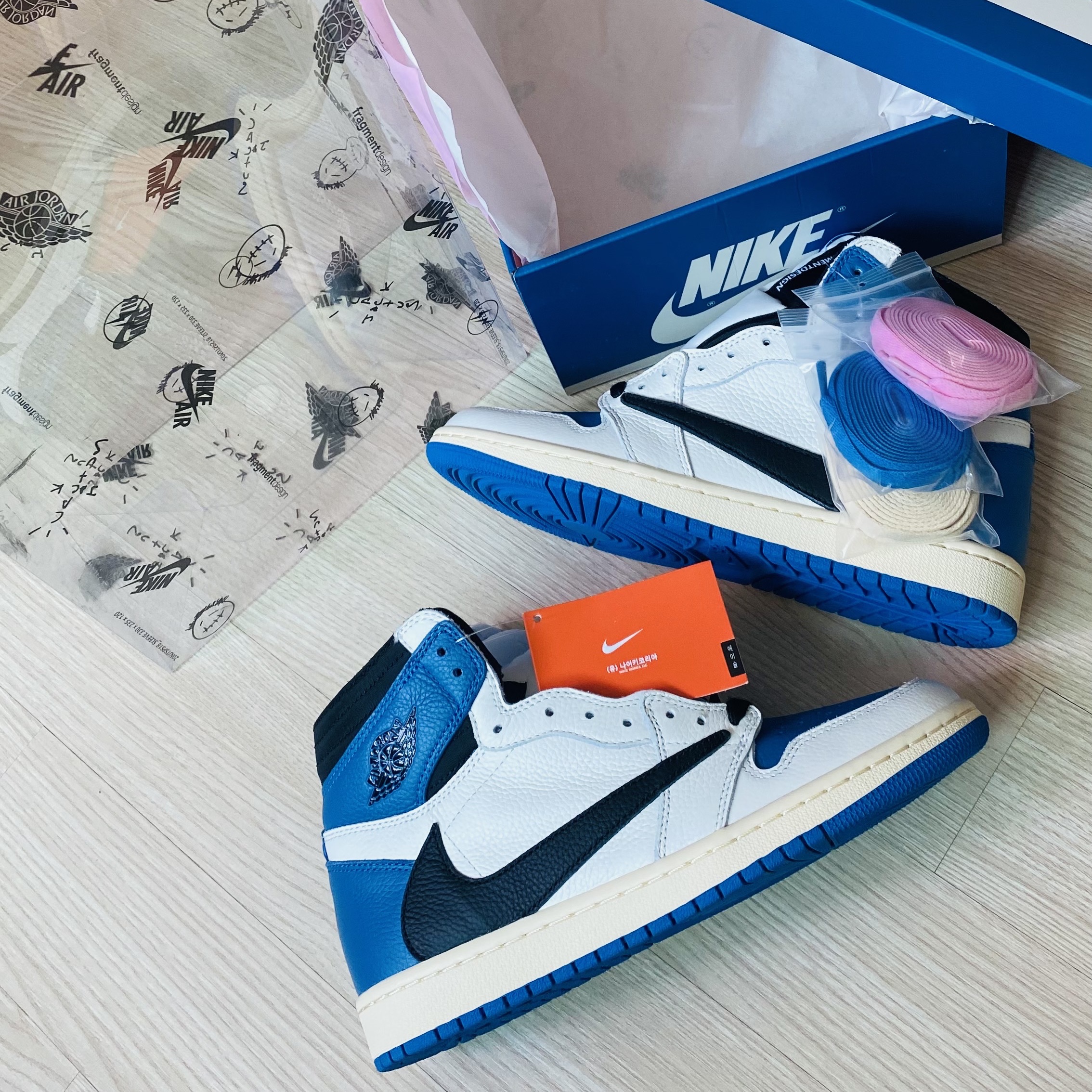 Jordan 1 x Travis Scott x Fragment Retro High OG SP Military Blue 착용 스타일