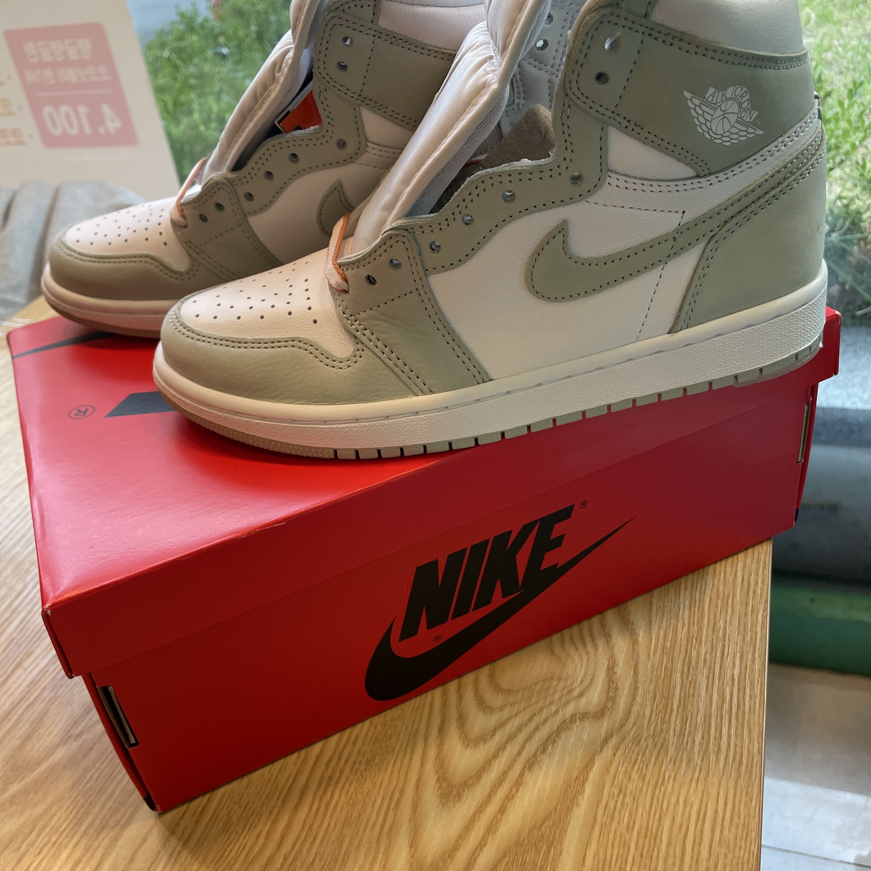 (W) Jordan 1 Retro High OG Seafoam 착용 스타일