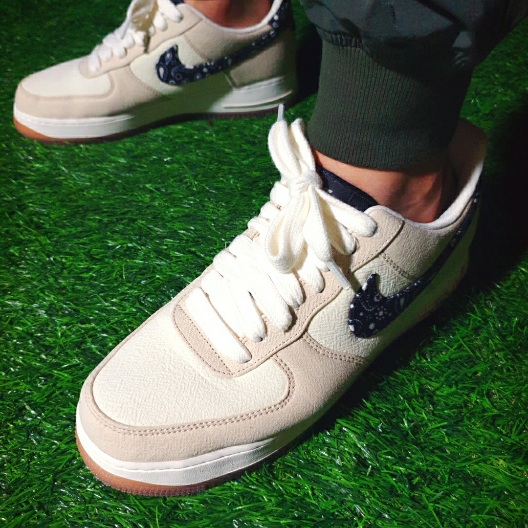 Nike Air Force 1 '07 LV8 Paisley Swoosh 착용 스타일 - 4
