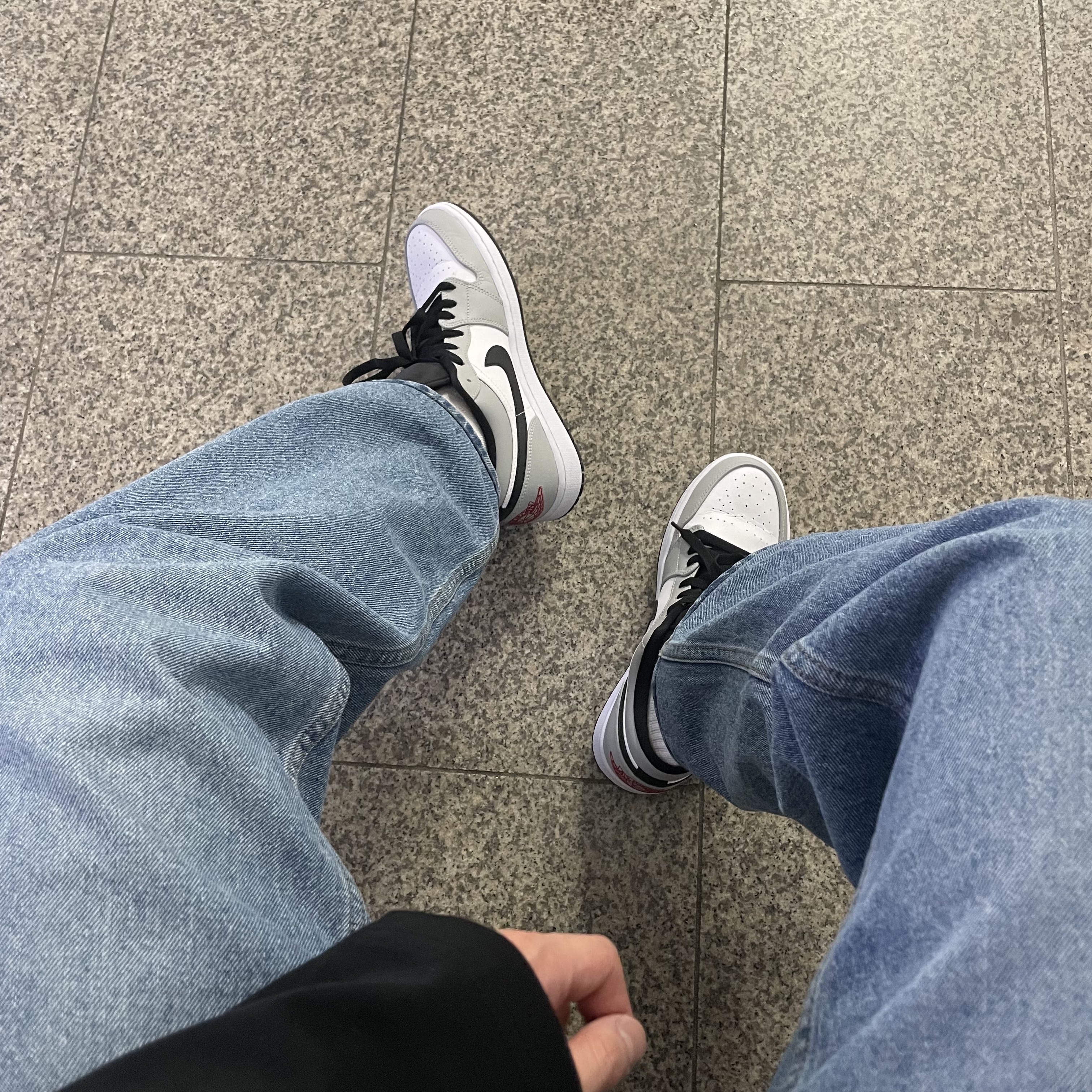 Jordan 1 Low Light Smoke Grey 착용 스타일 - 2