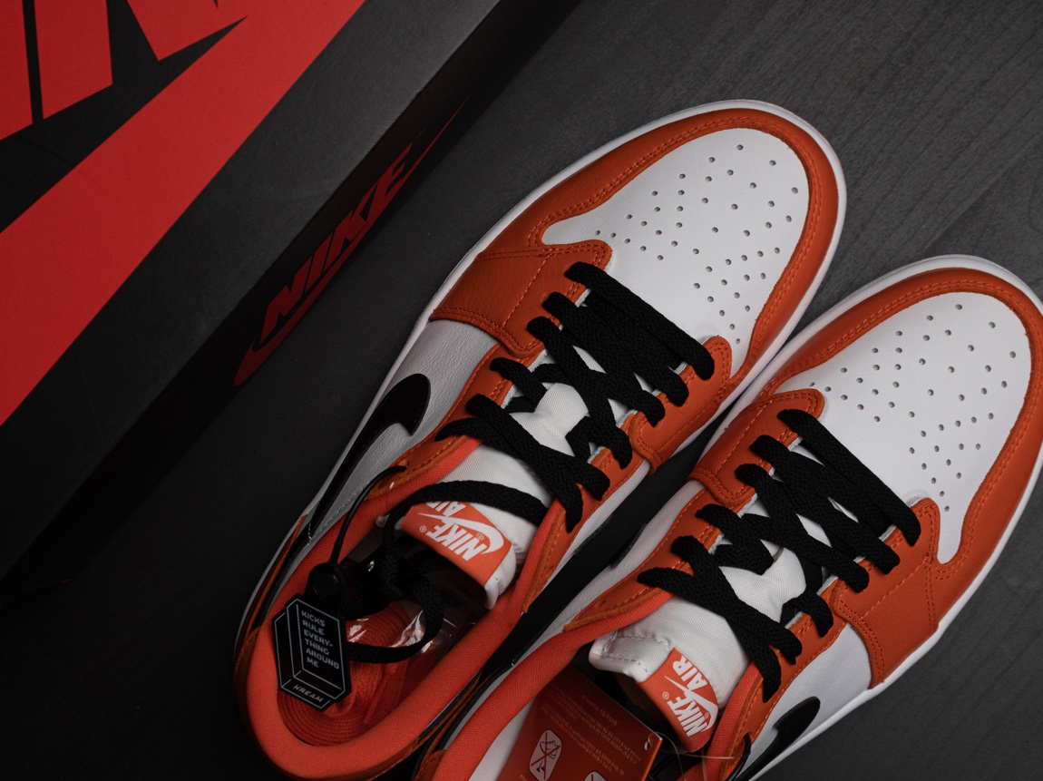Jordan 1 Low OG Starfish 착용 스타일